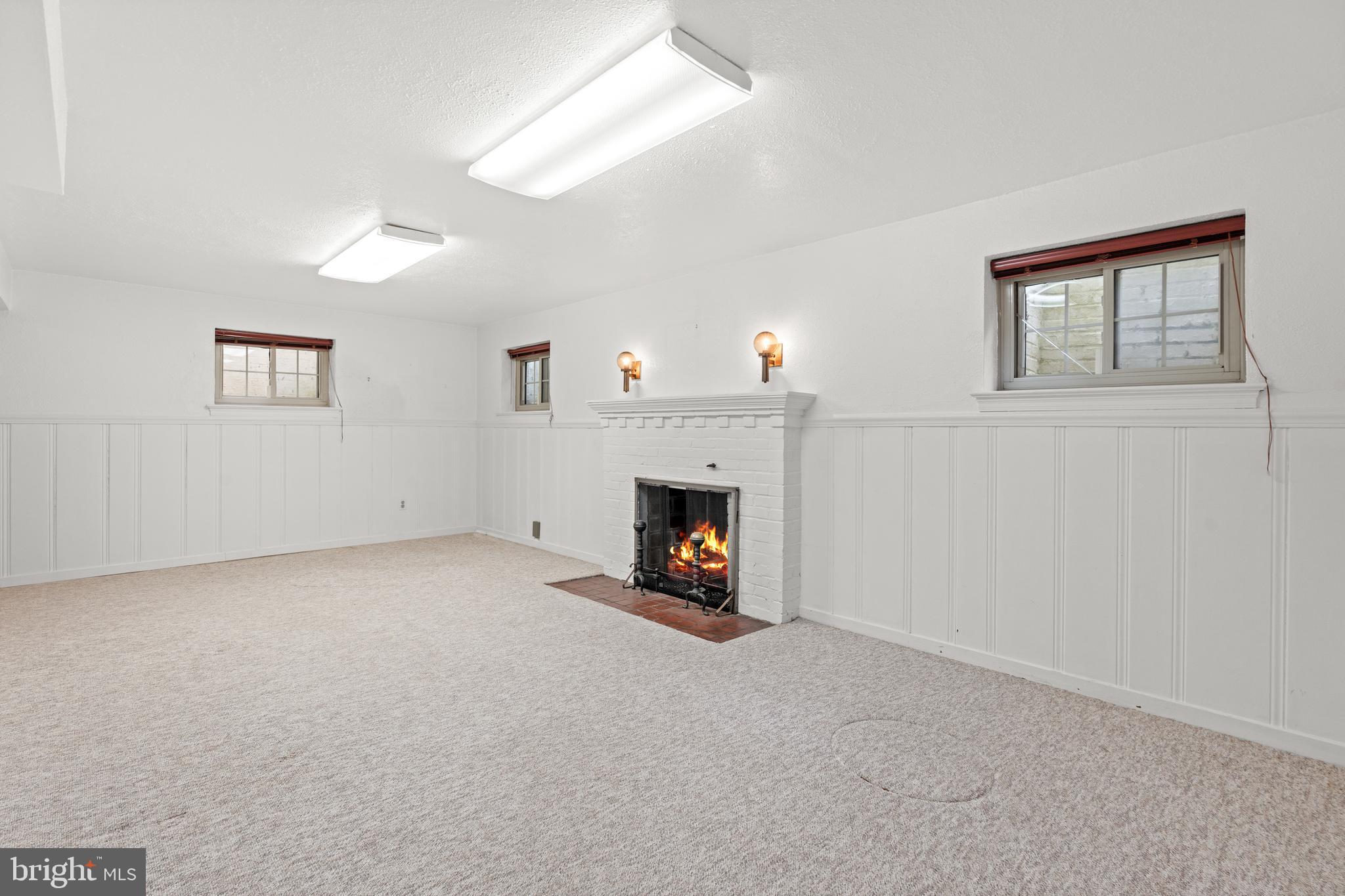 ROLLINGWOOD - Residential