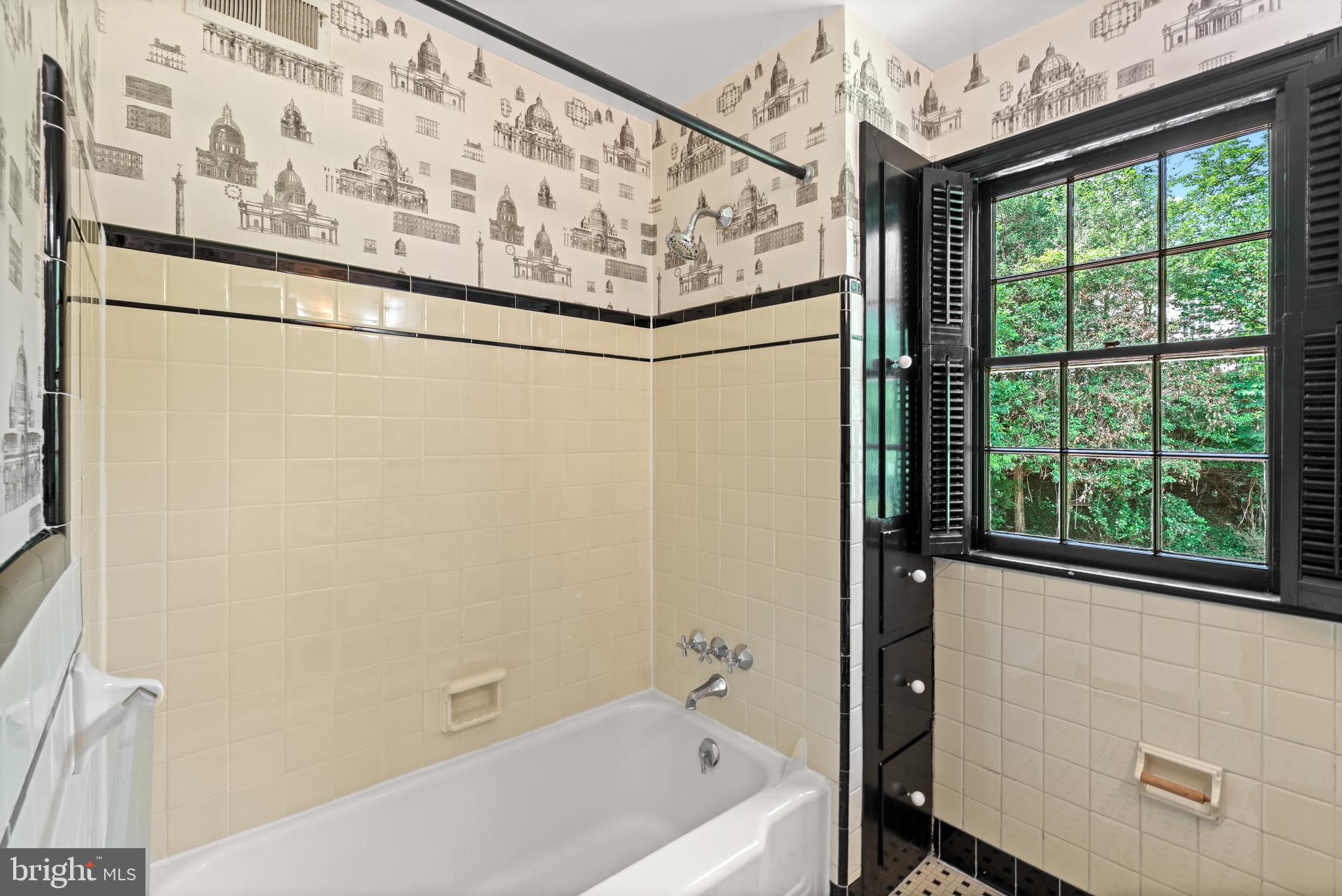 ROLLINGWOOD - Residential