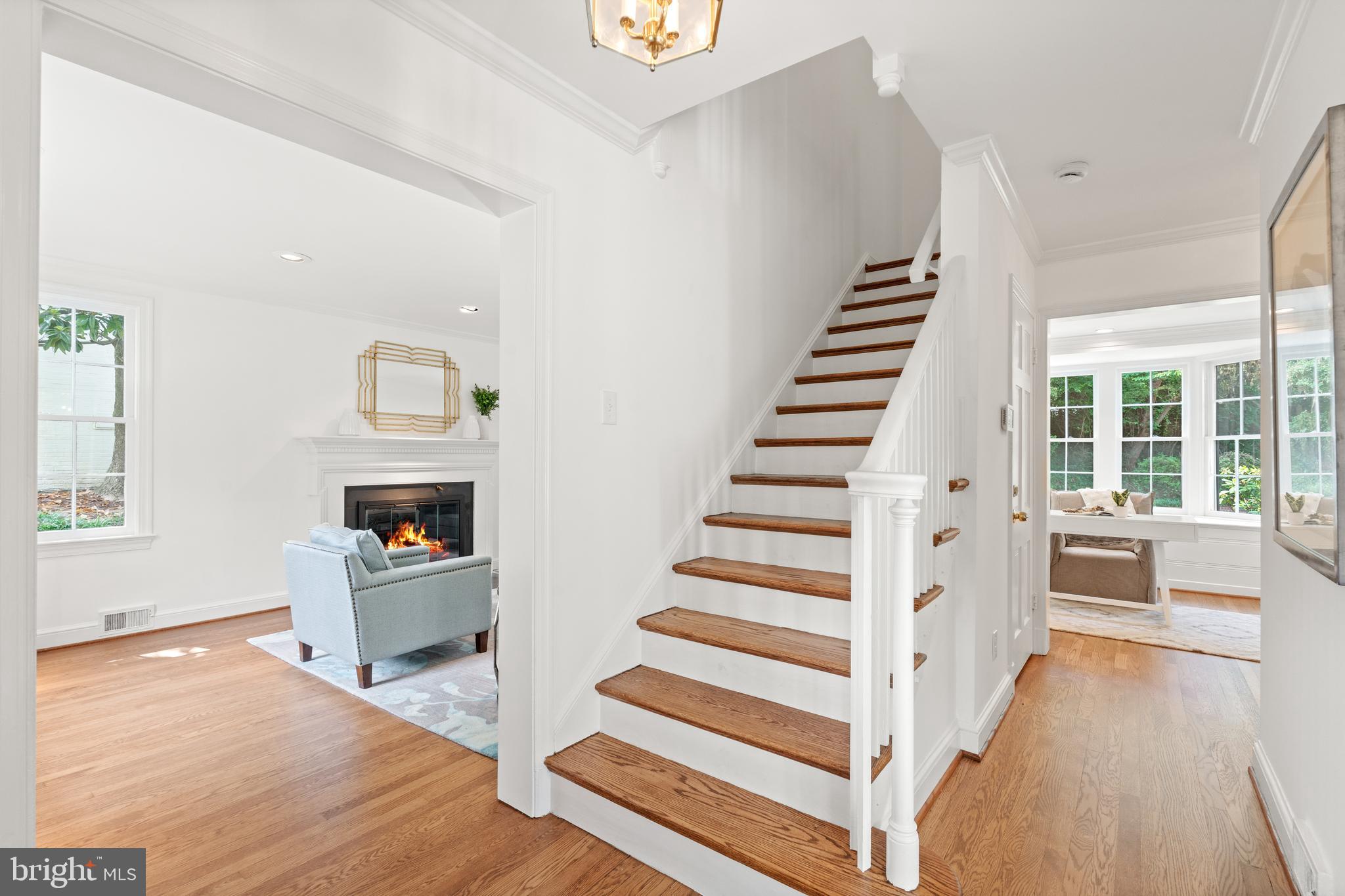 3211 THORNAPPLE STREET