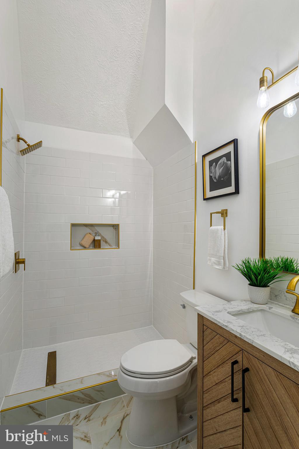 FERNSHIRE FARMS - Residential