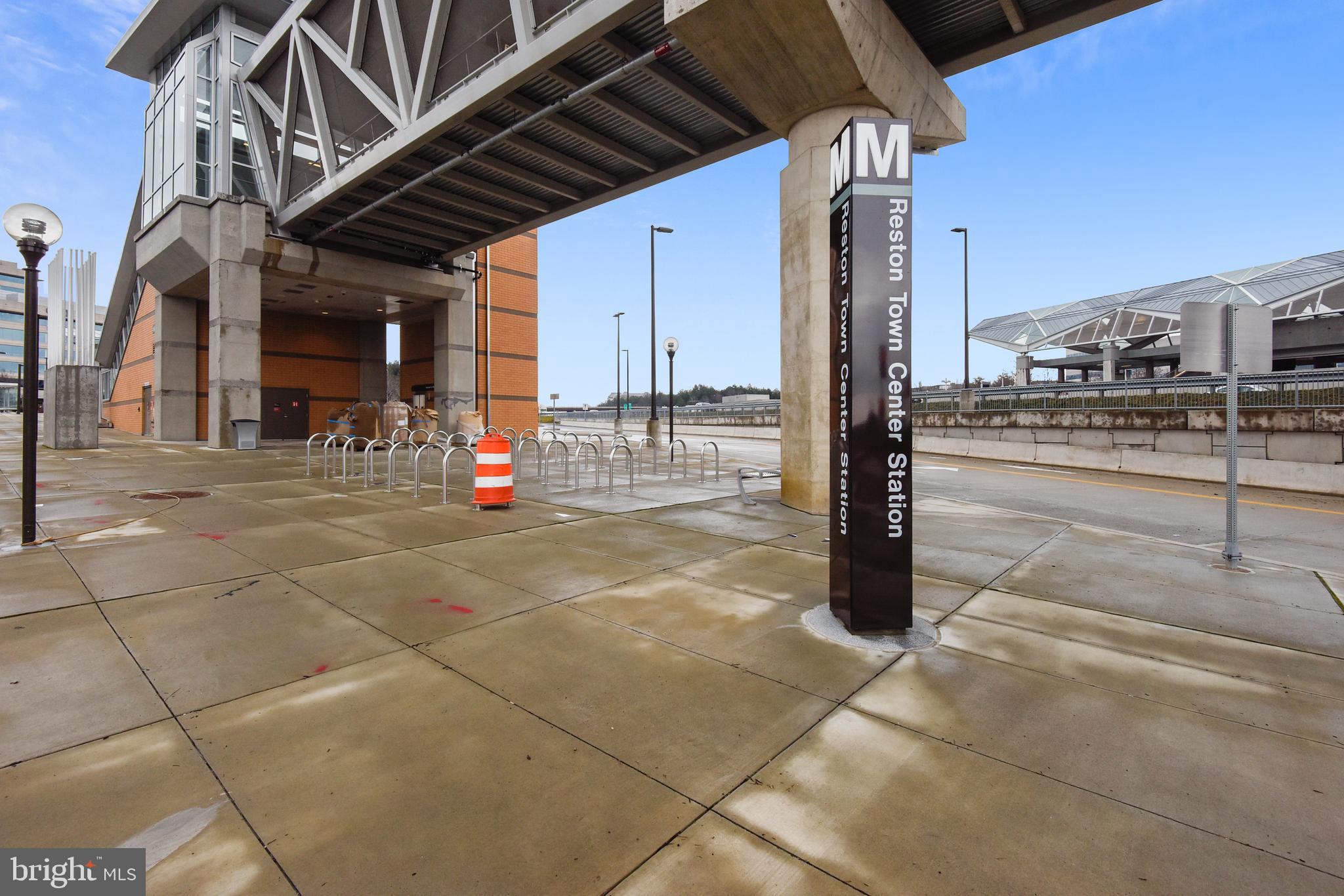 EDGEWATER AT TOWN CENTER - Residential