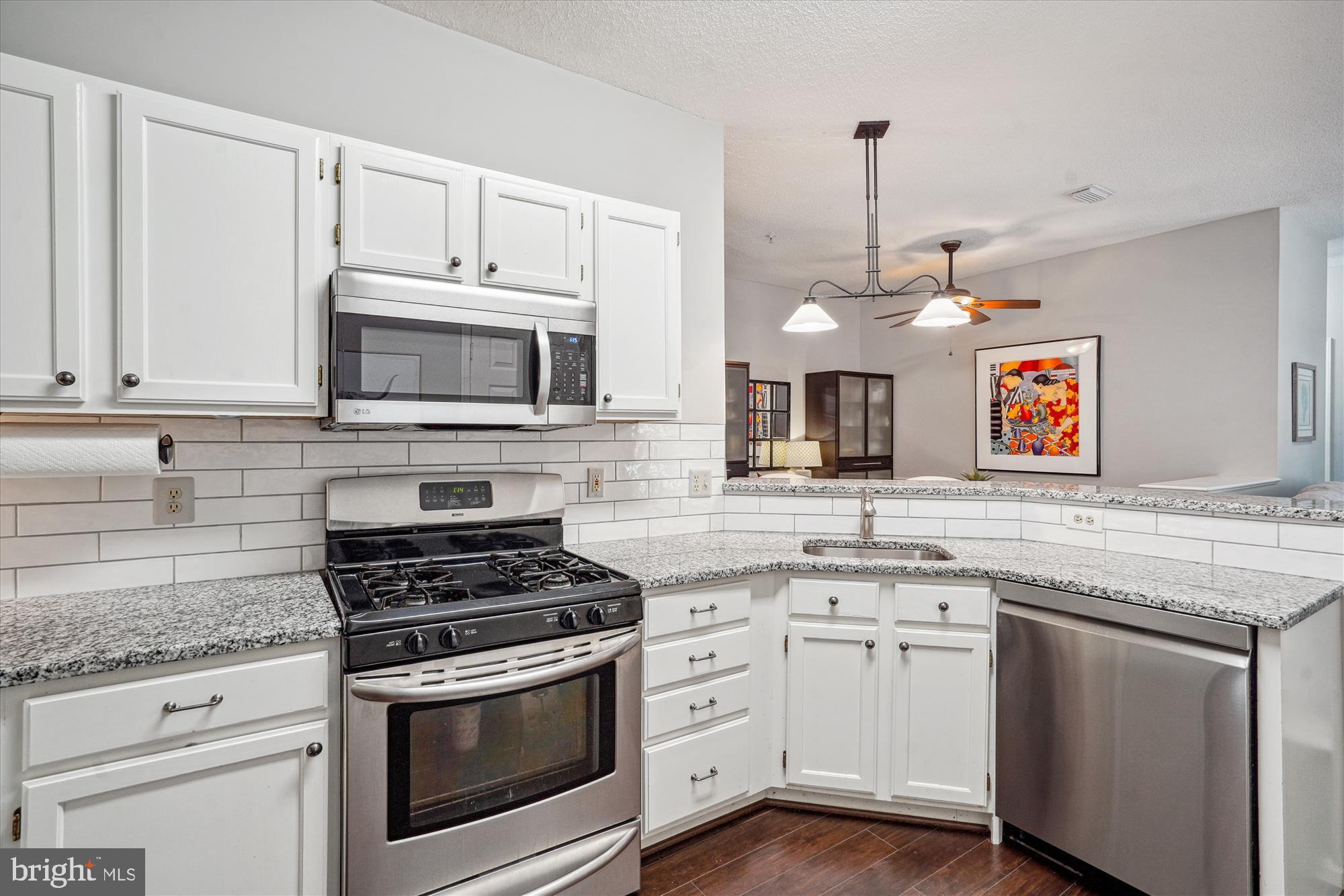 EDGEWATER AT TOWN CENTER - Residential