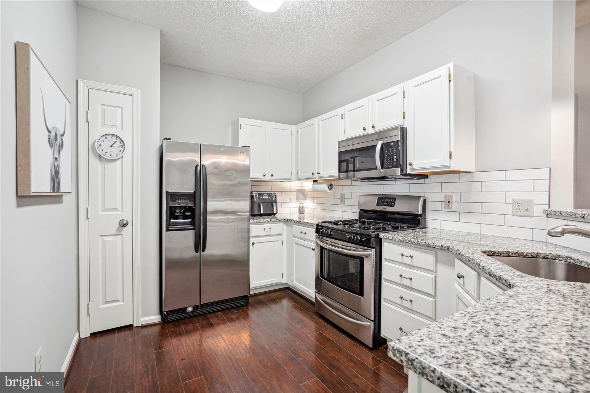 EDGEWATER AT TOWN CENTER - Residential