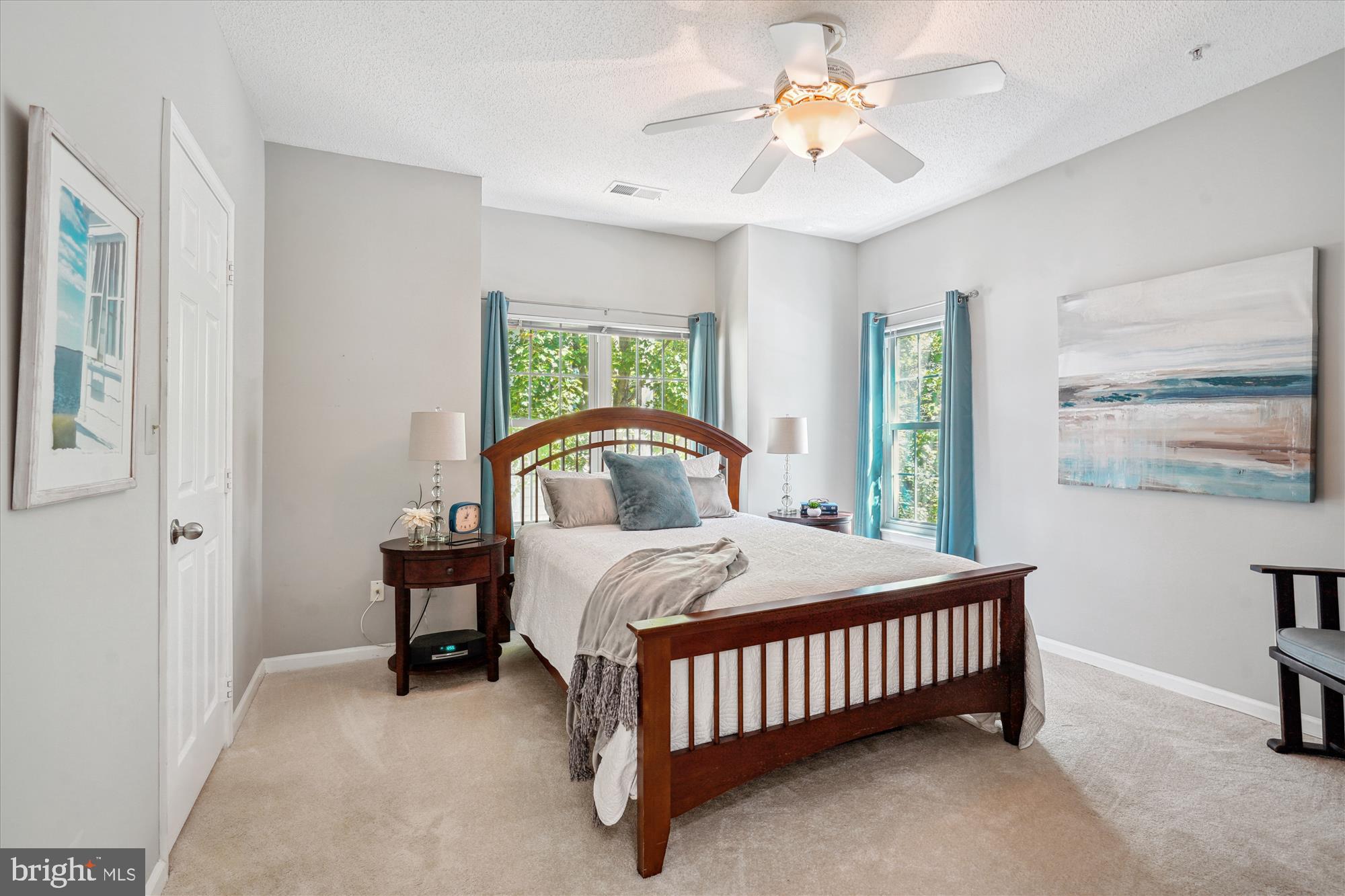 EDGEWATER AT TOWN CENTER - Residential