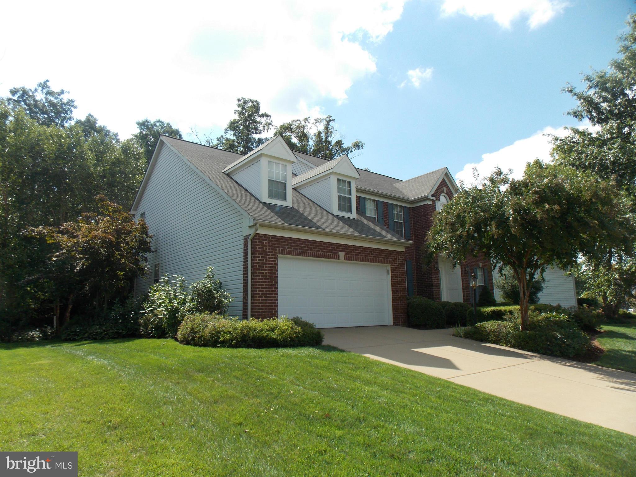 ASHBURN VILLAGE - Residential