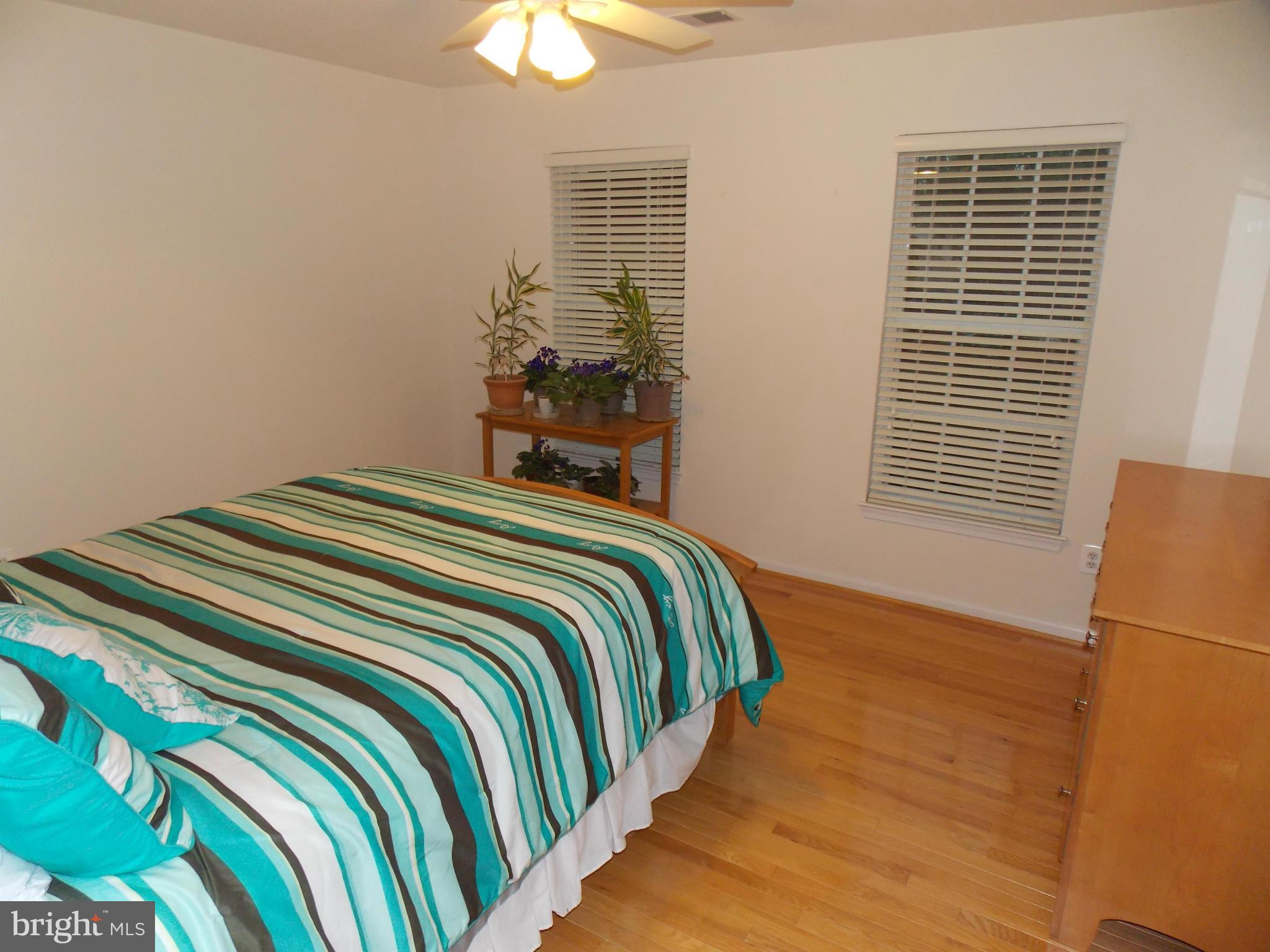 ASHBURN VILLAGE - Residential