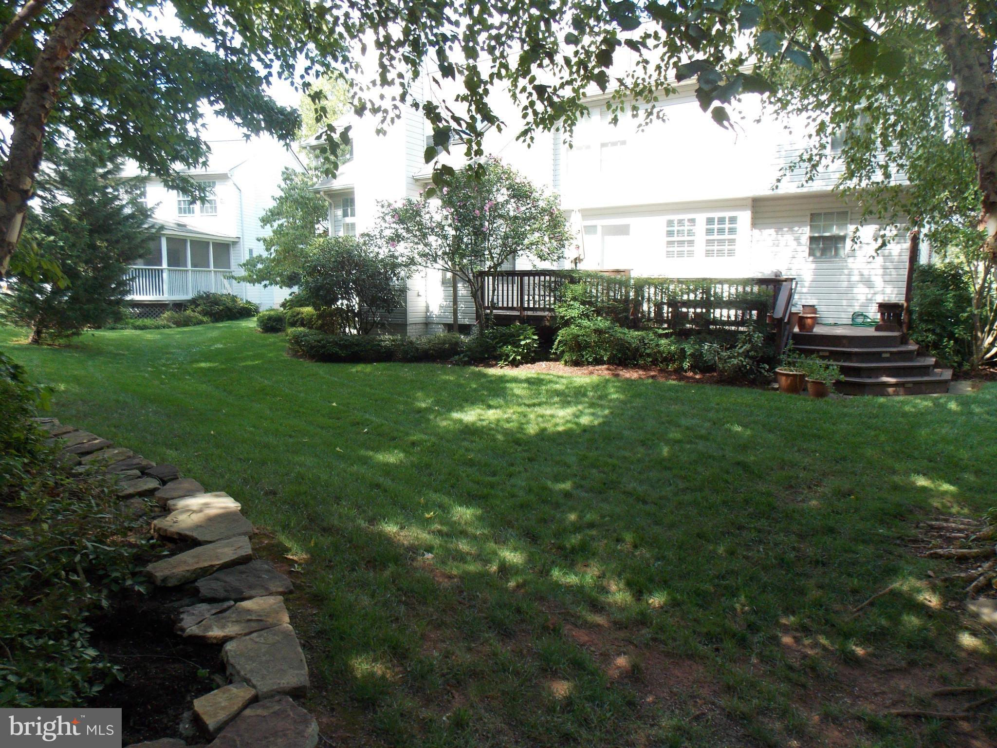 ASHBURN VILLAGE - Residential