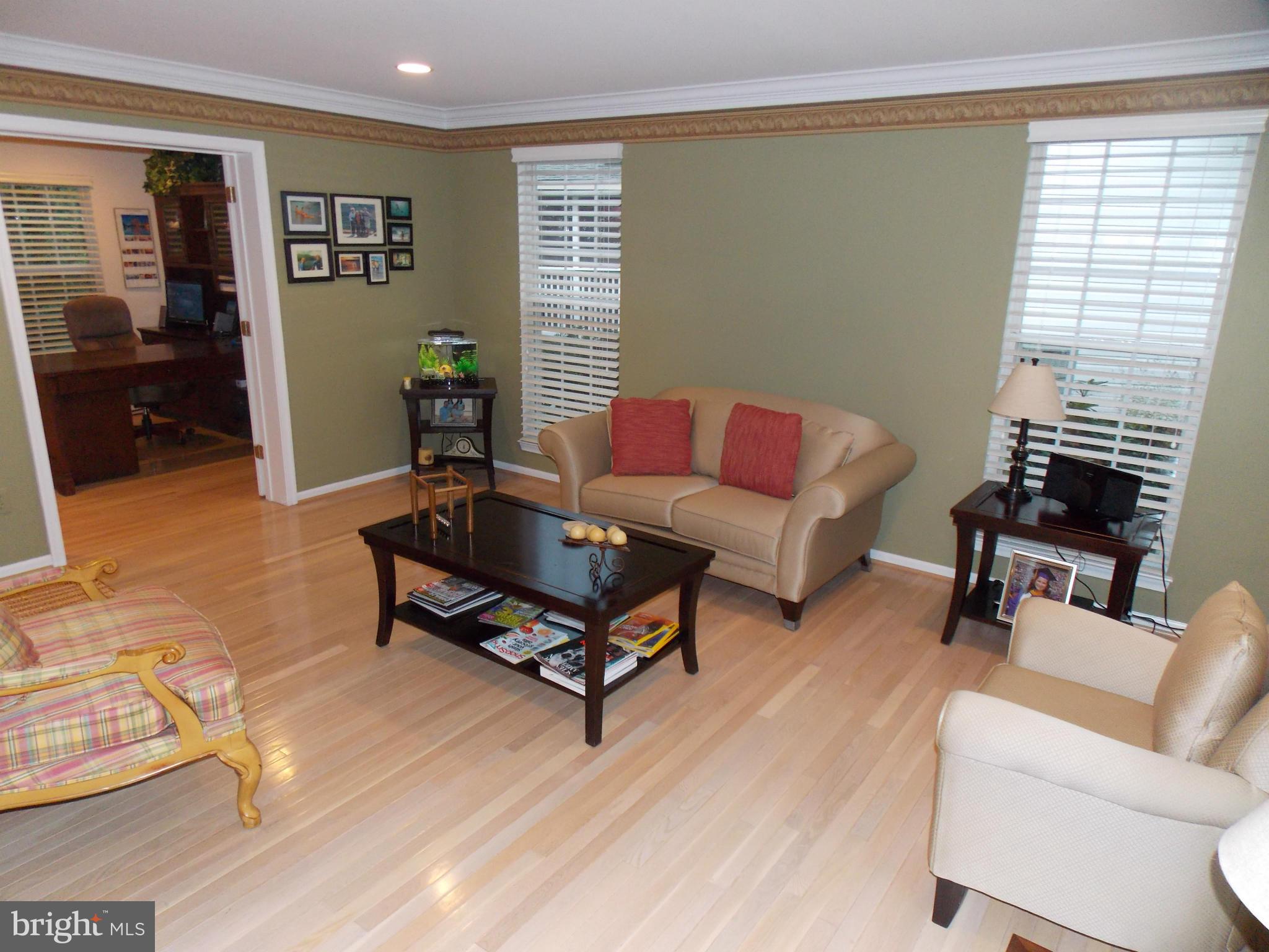 ASHBURN VILLAGE - Residential