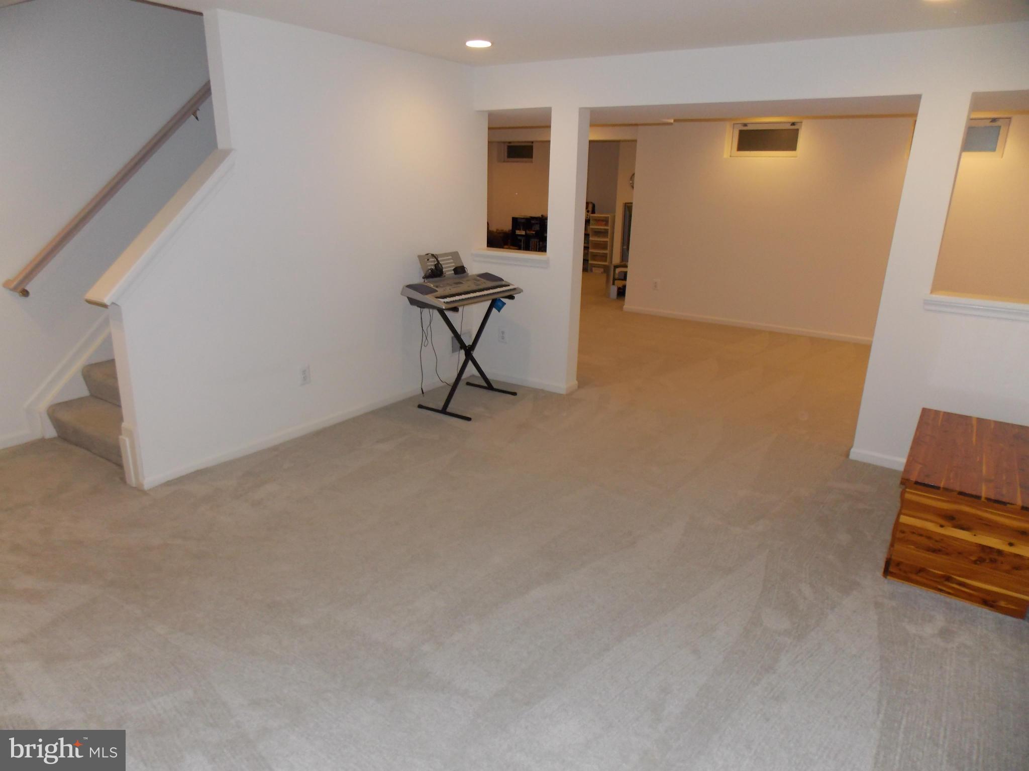 ASHBURN VILLAGE - Residential