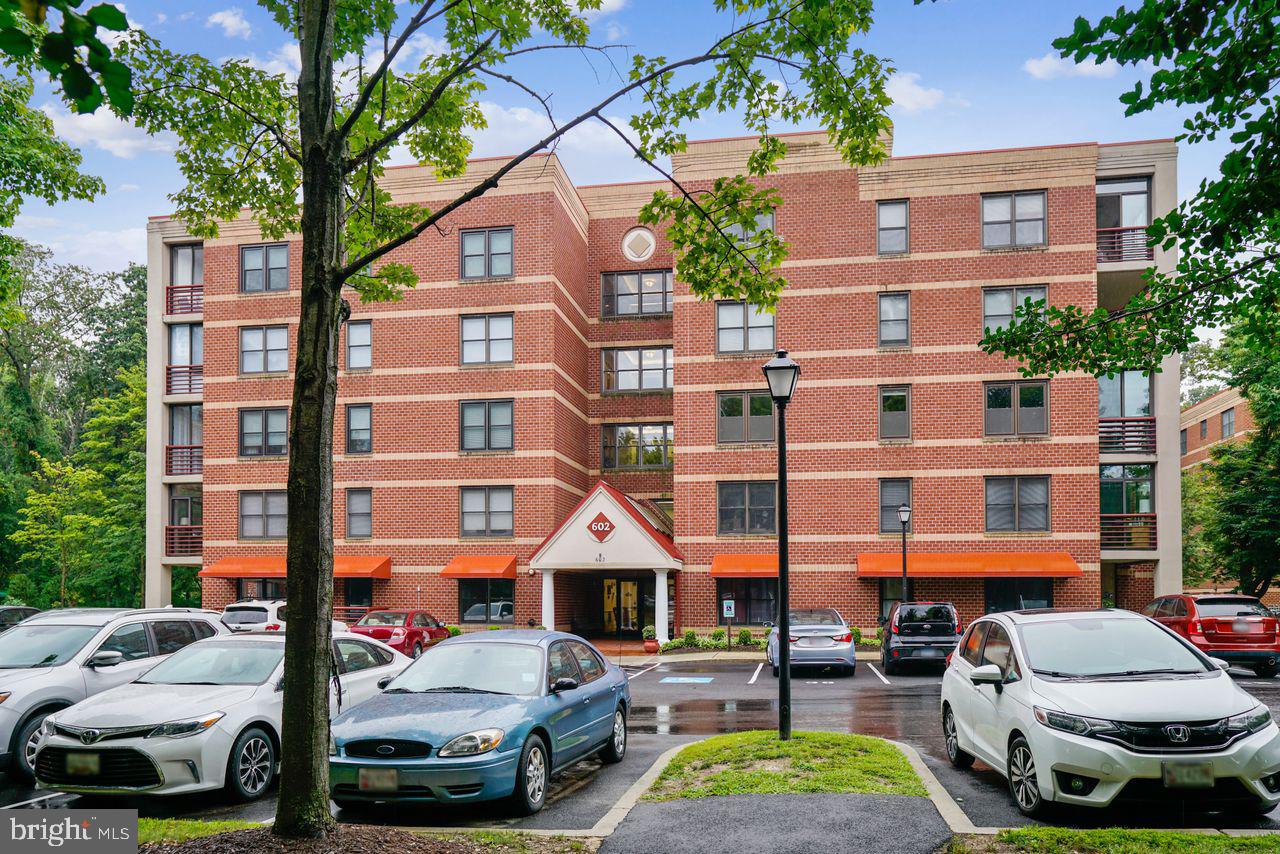 MCKINSEY PARK - Residential