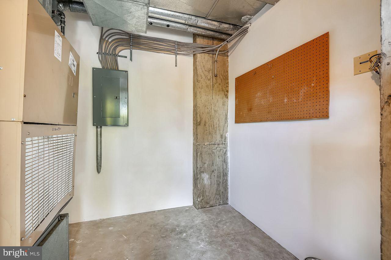 MCKINSEY PARK - Residential