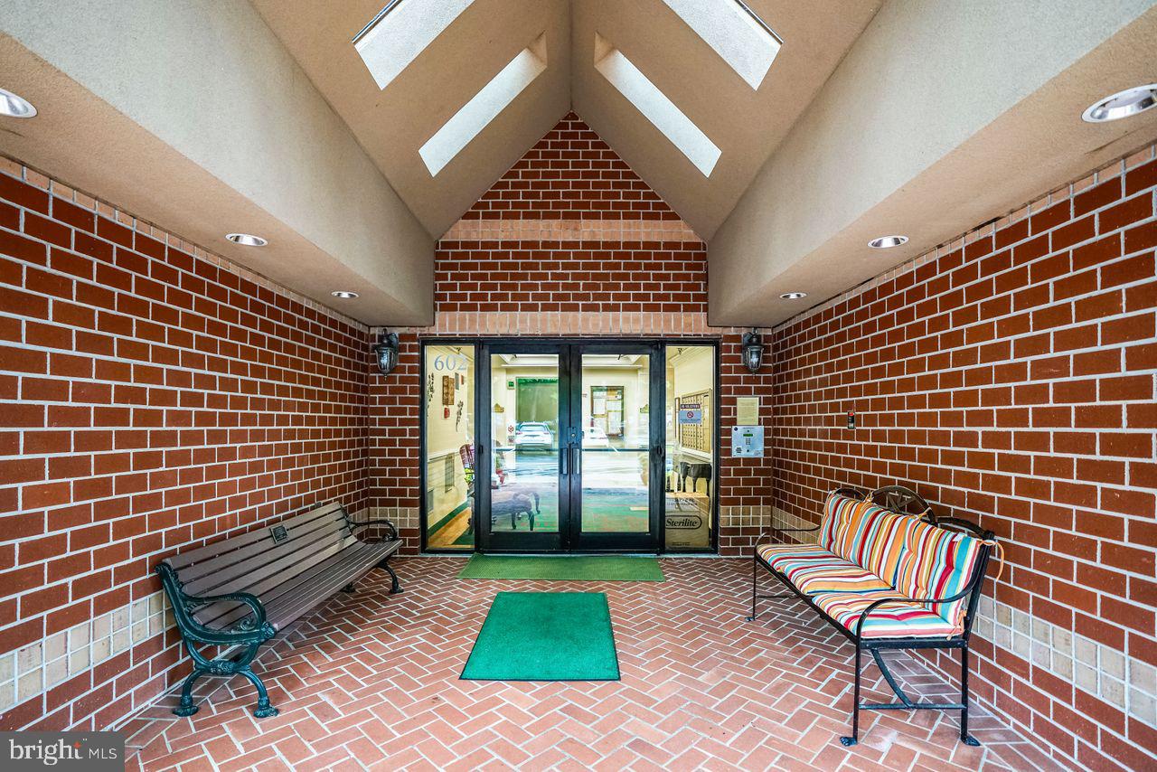 MCKINSEY PARK - Residential