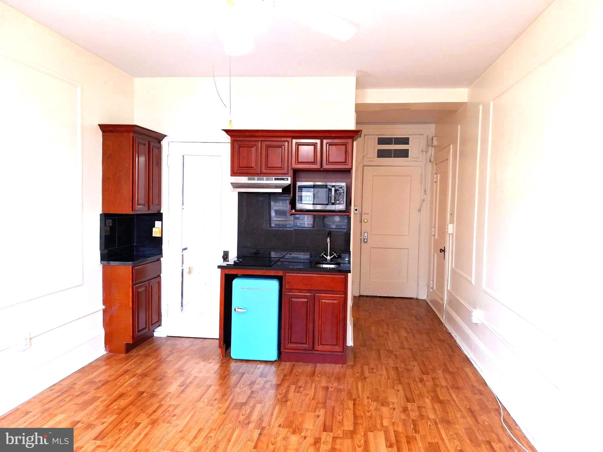 AVENUE OF THE ARTS - Residential Lease