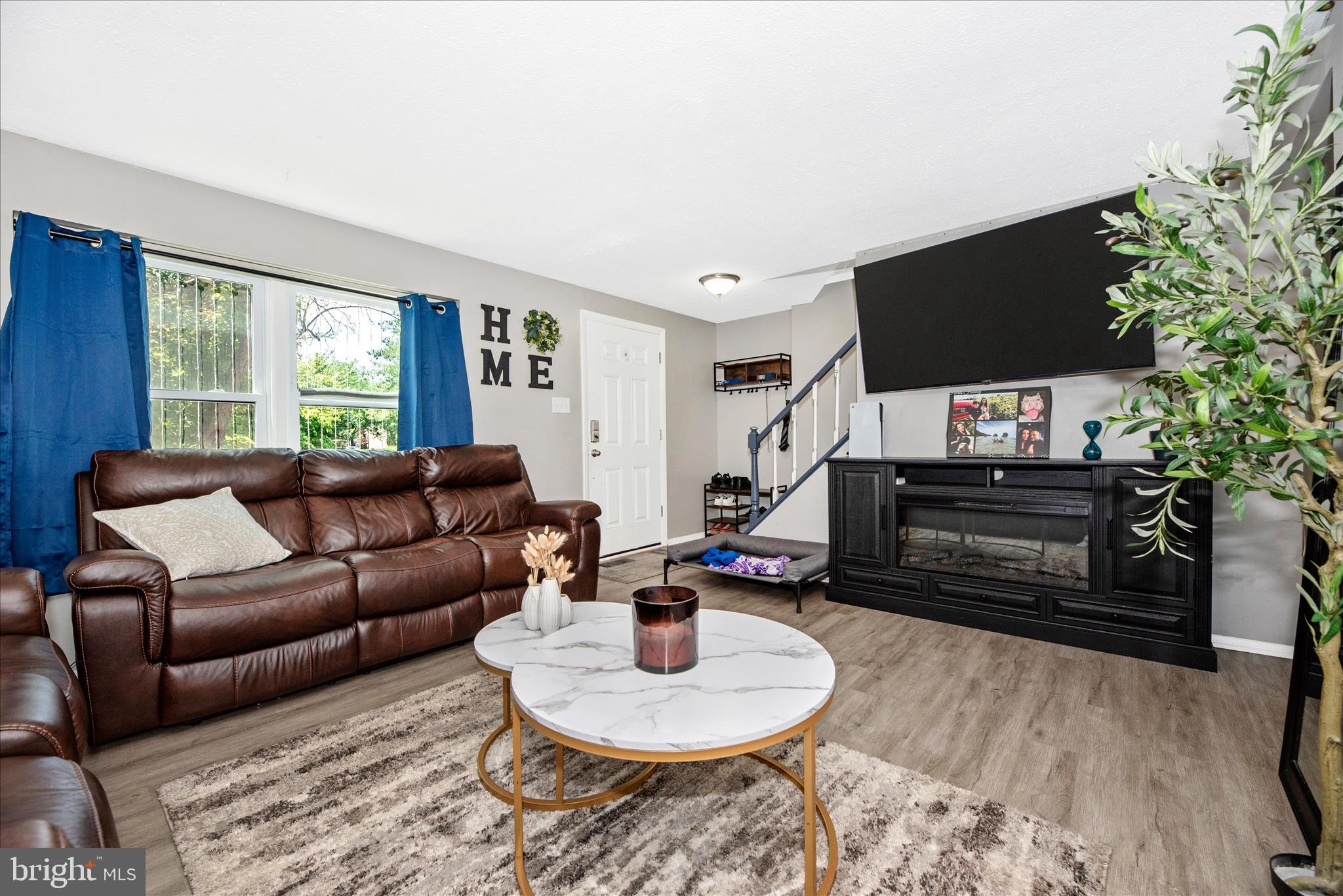 AMBER MEADOWS - Residential