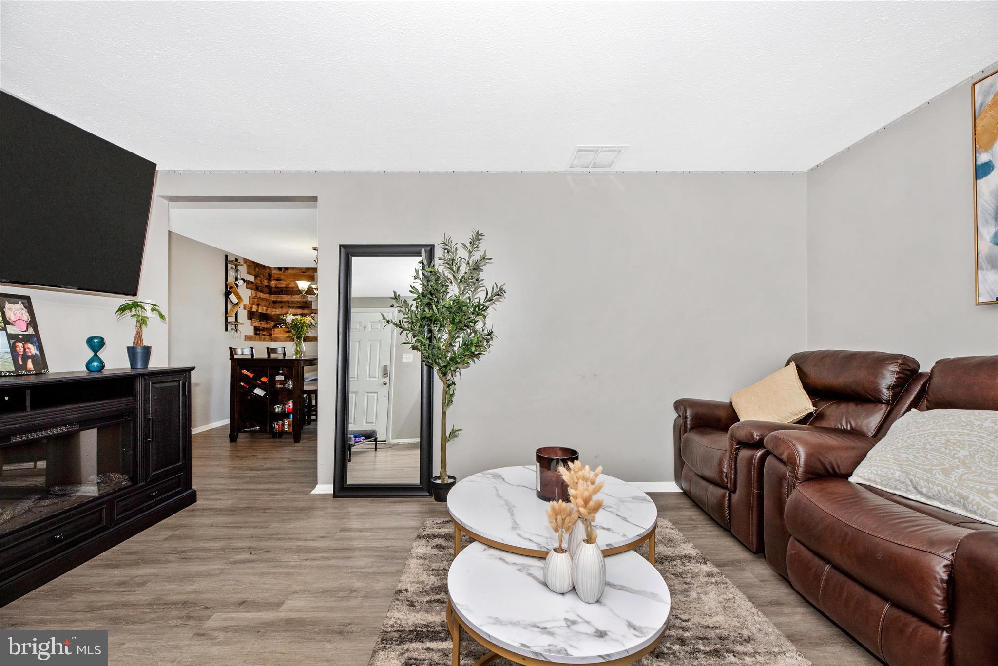 AMBER MEADOWS - Residential