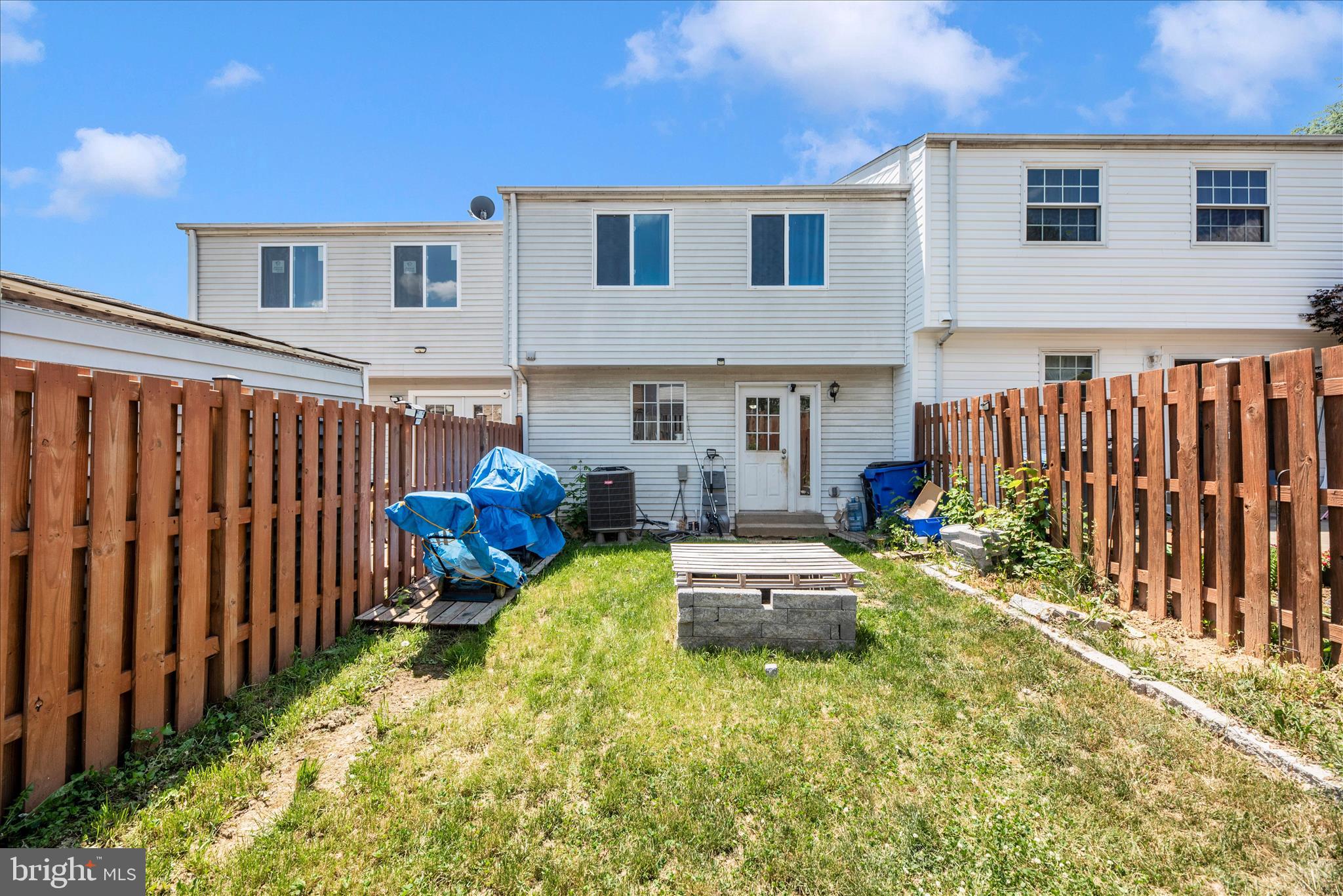 AMBER MEADOWS - Residential