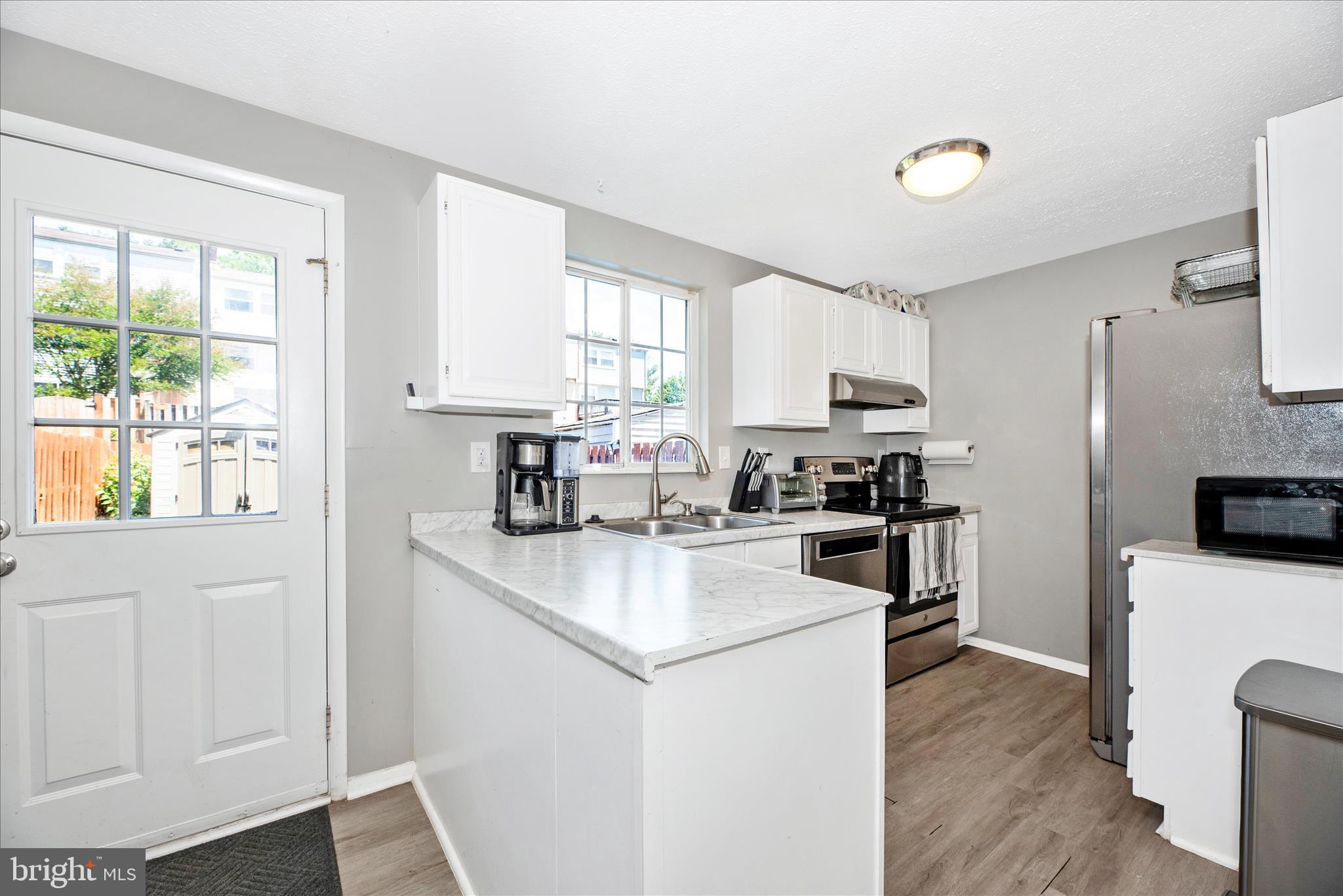 AMBER MEADOWS - Residential