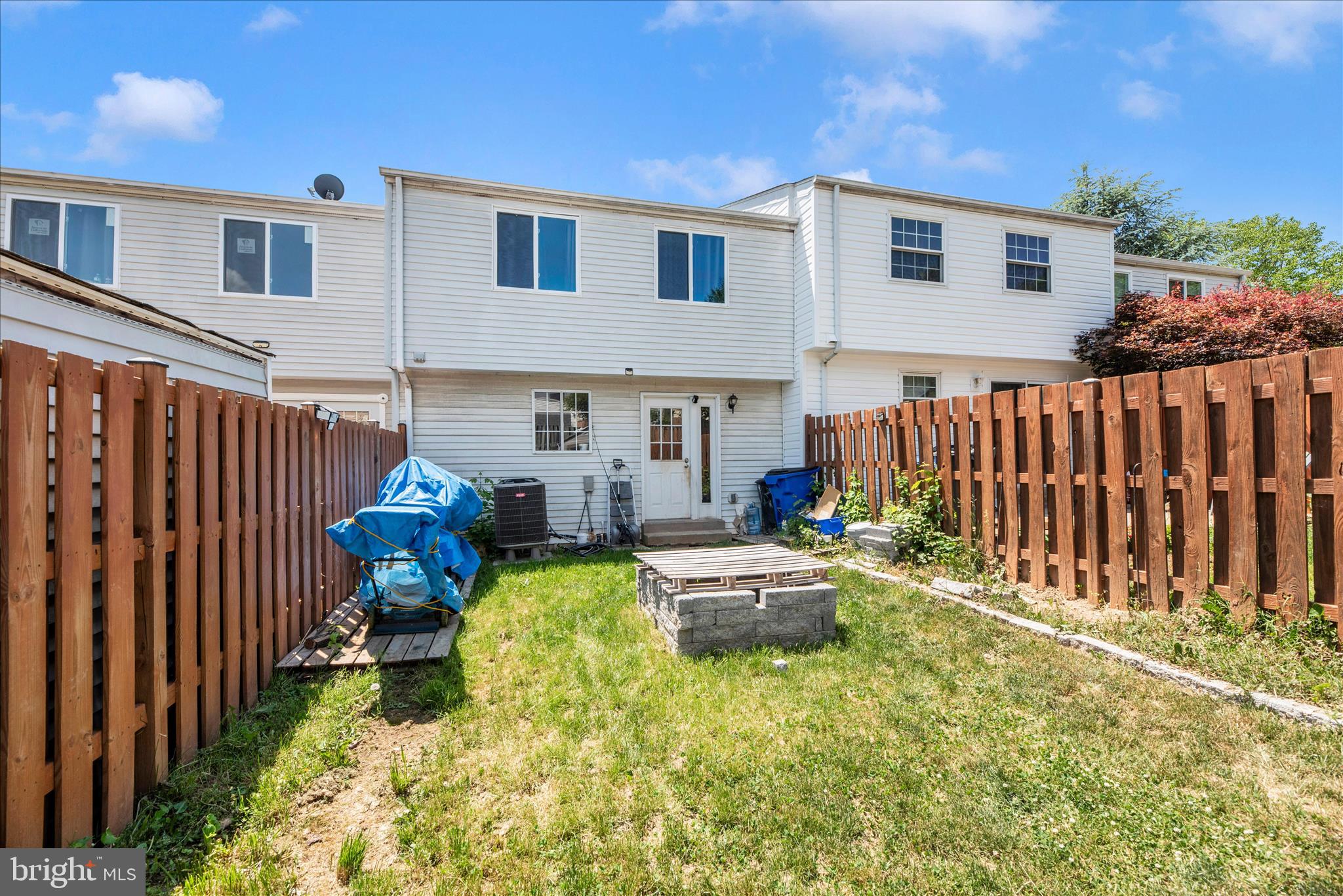AMBER MEADOWS - Residential