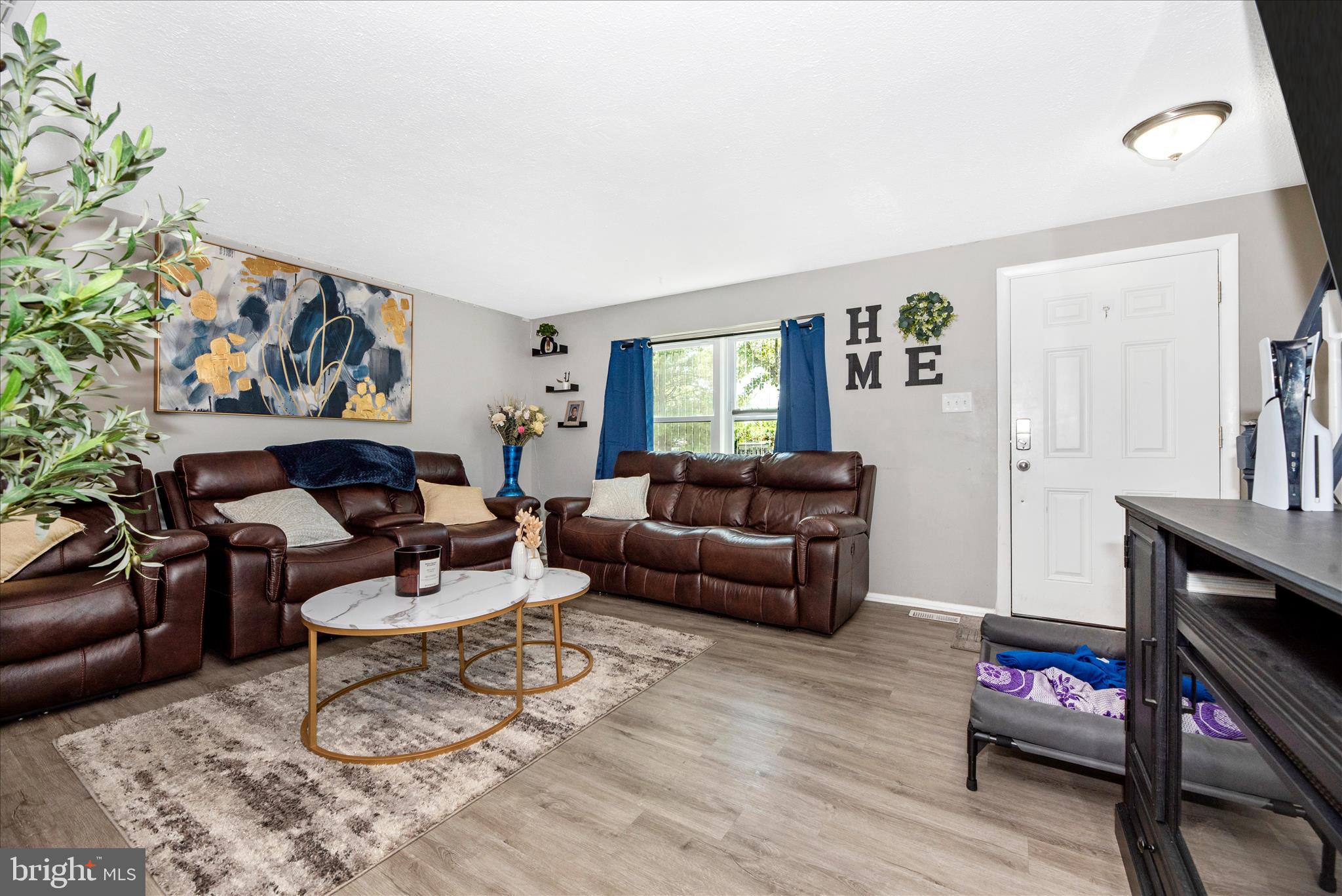 AMBER MEADOWS - Residential