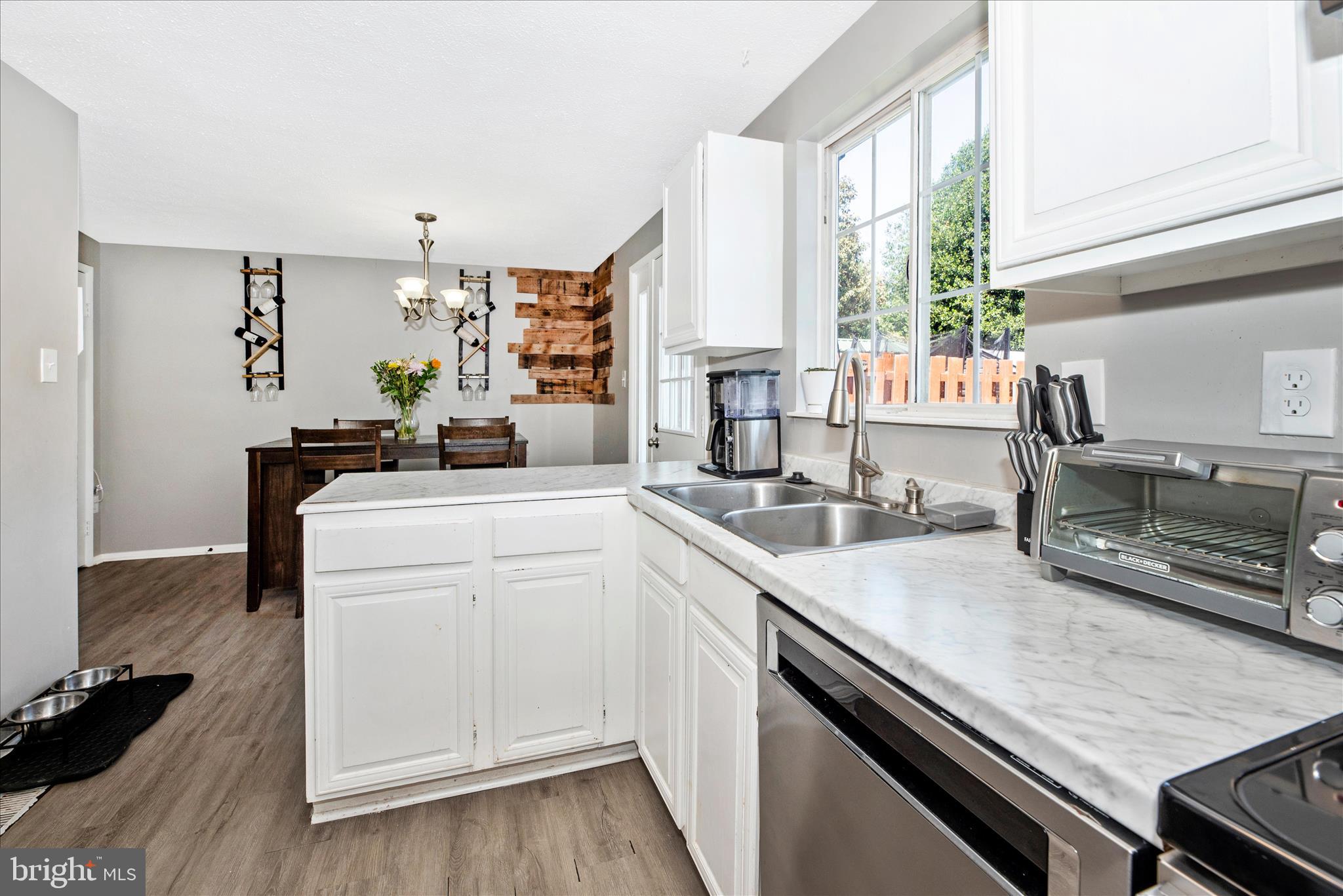 AMBER MEADOWS - Residential