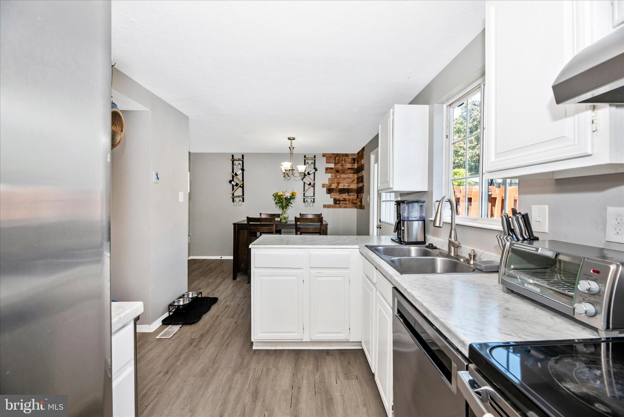 AMBER MEADOWS - Residential