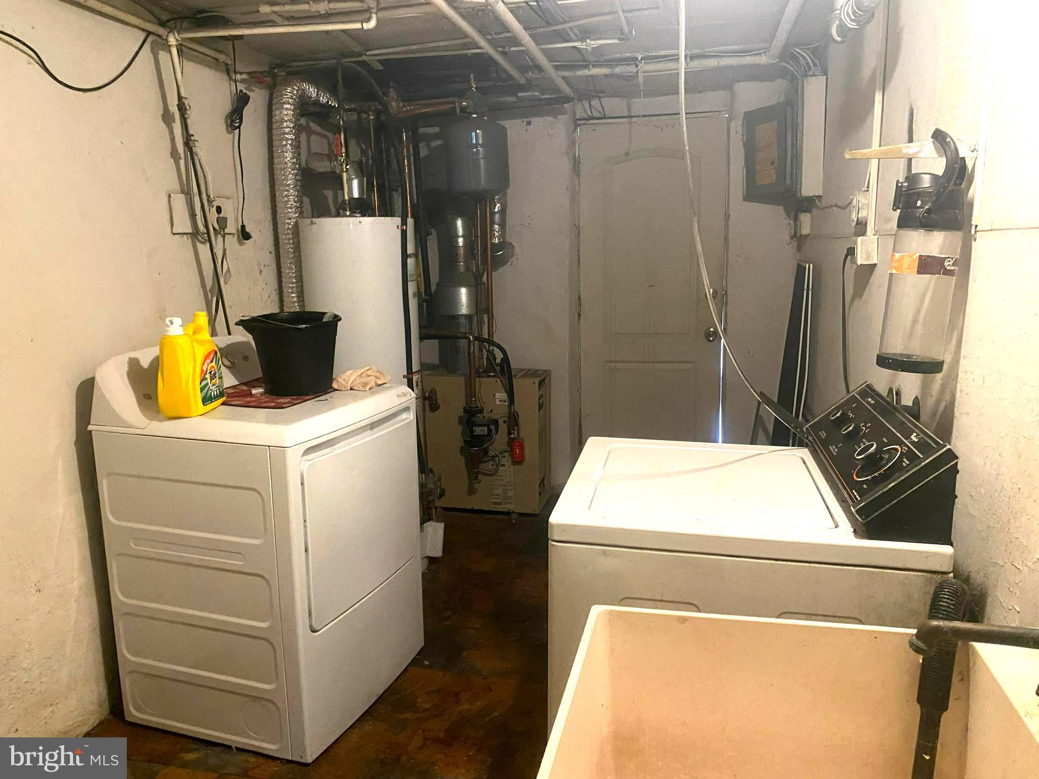 OXFORD CIRCLE - Residential