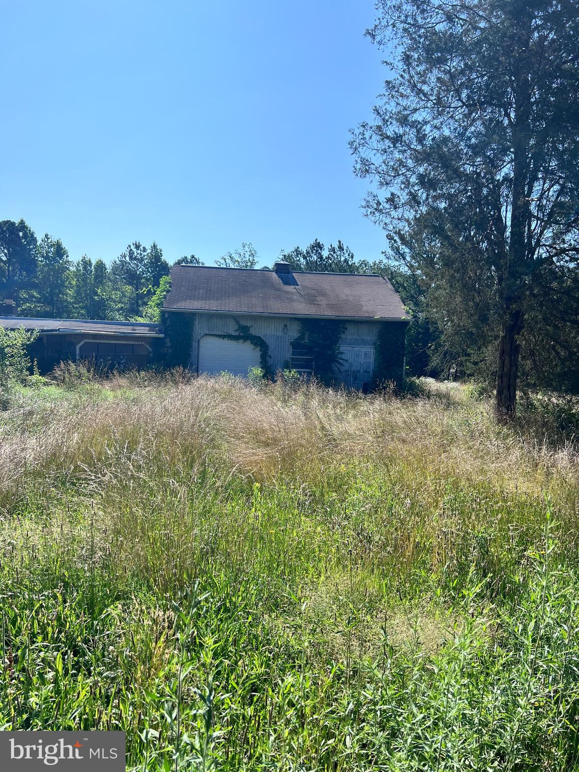6325 BROKENBURG ROAD