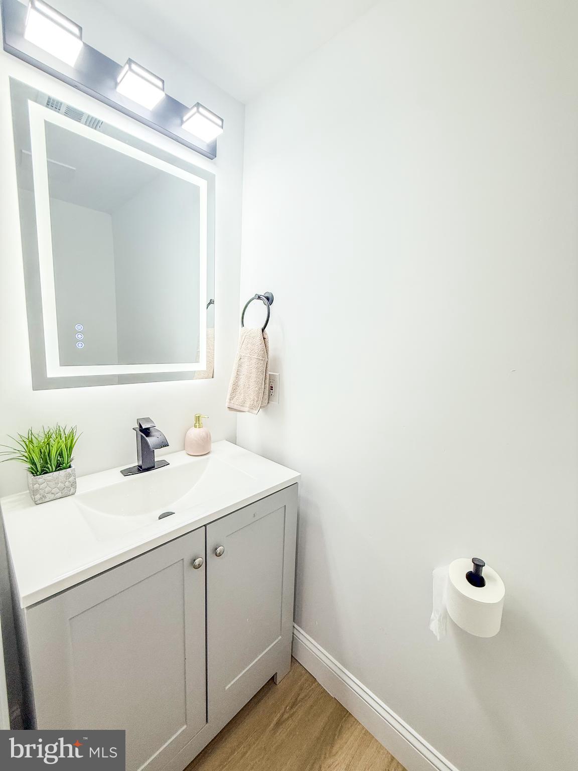 BROADWAY EAST - Residential