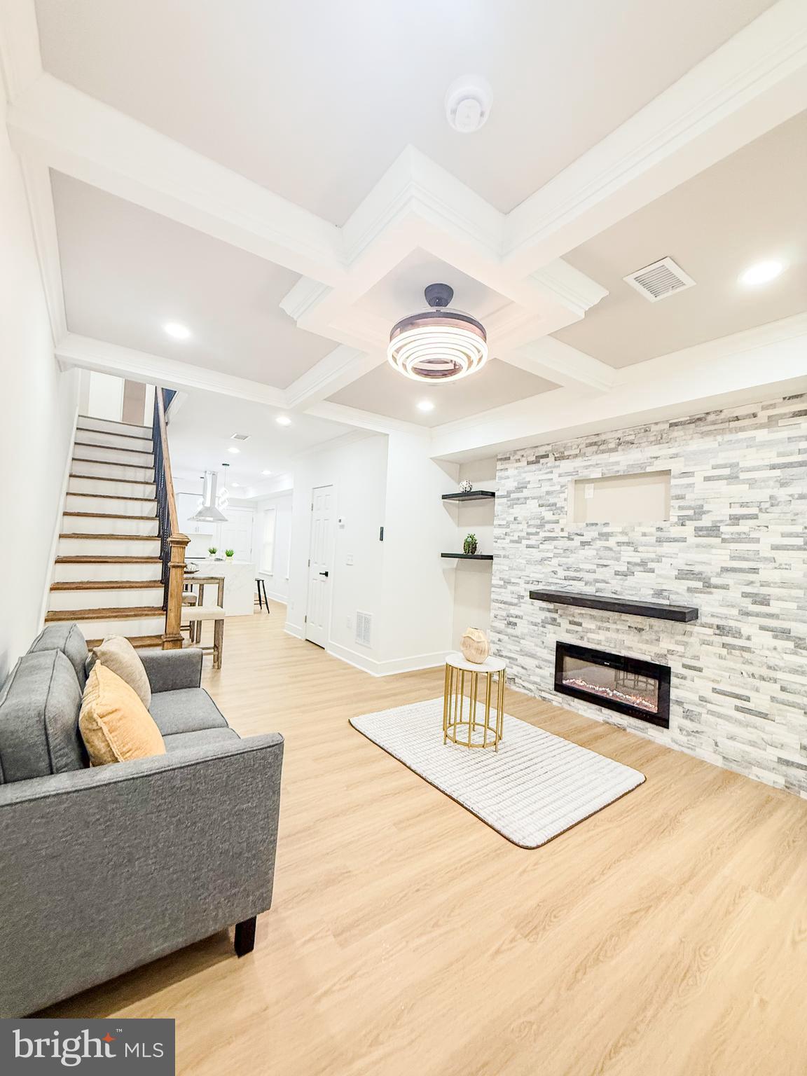 BROADWAY EAST - Residential