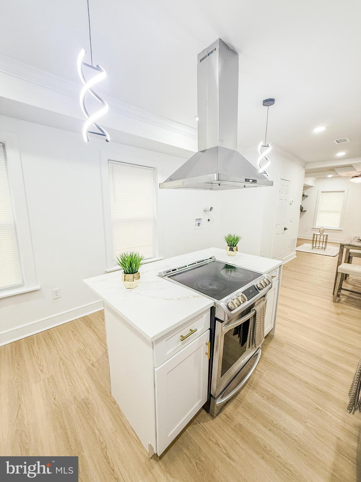 BROADWAY EAST - Residential