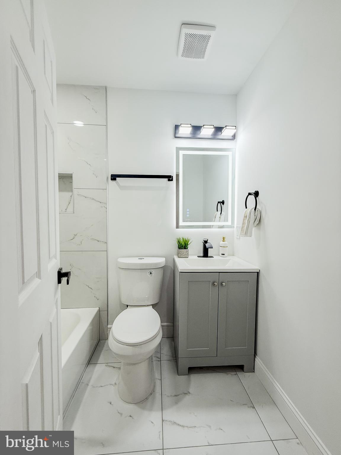 BROADWAY EAST - Residential