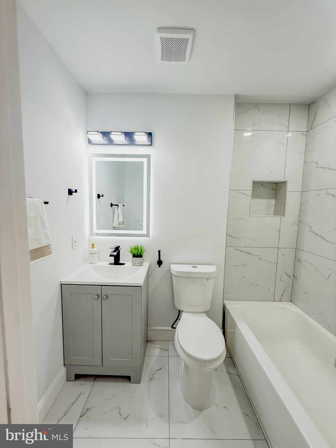 BROADWAY EAST - Residential