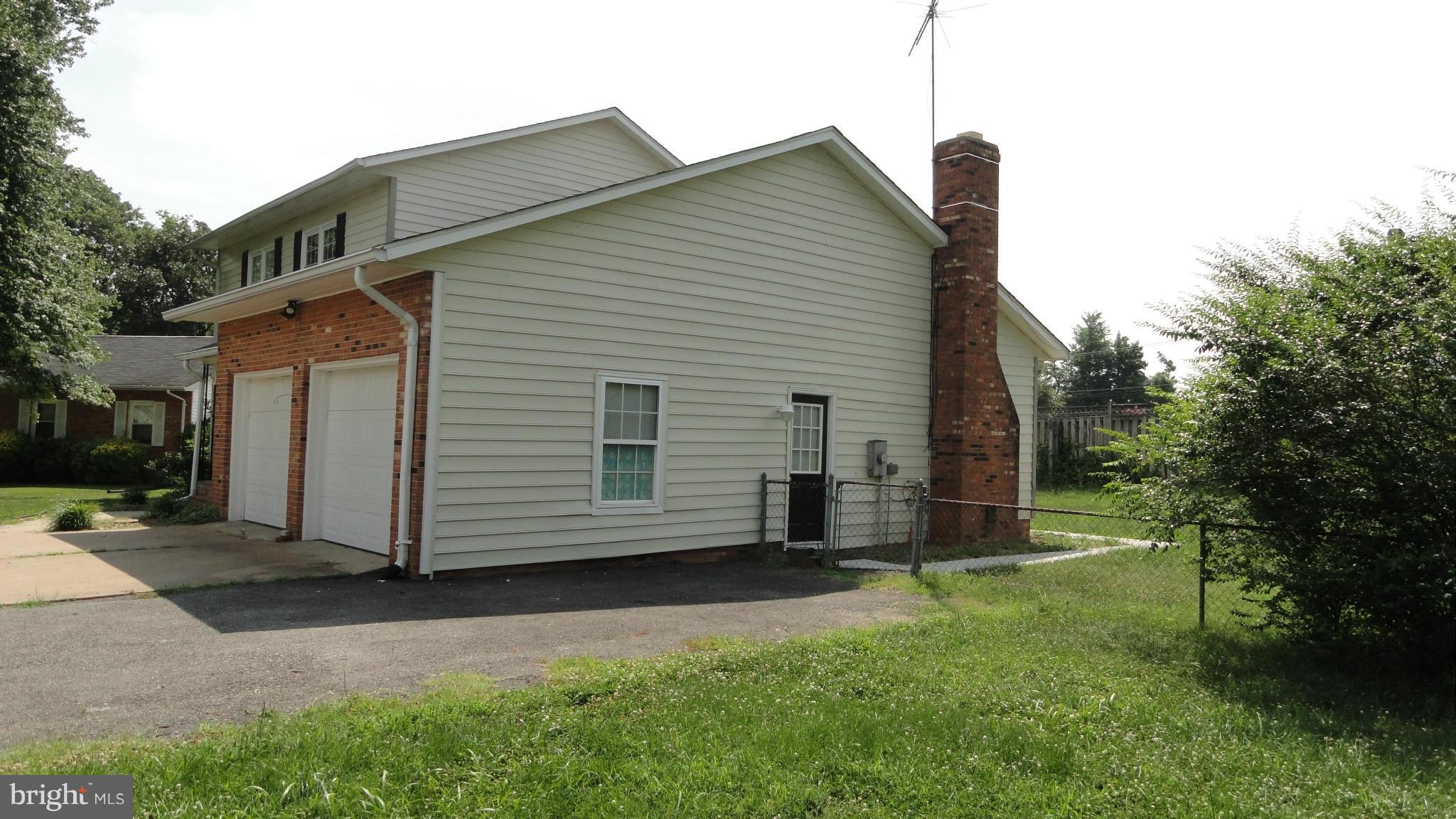 MAPLE GROVE - Residential