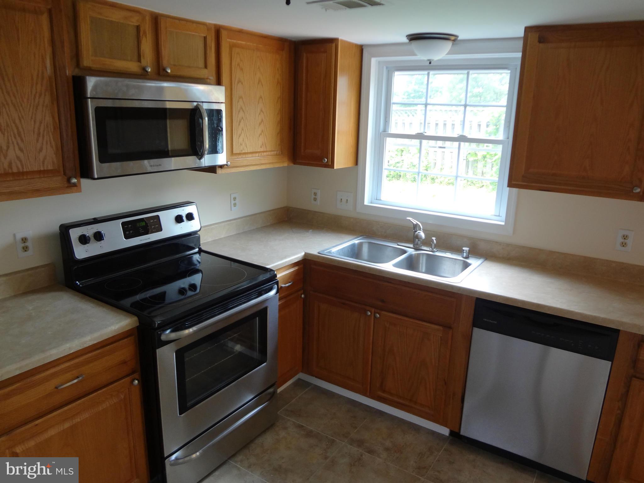 MAPLE GROVE - Residential