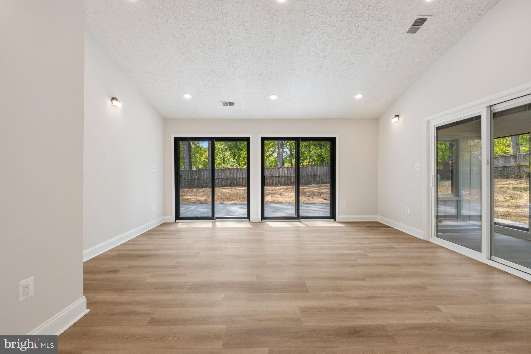 BONNIE BRAE - Residential