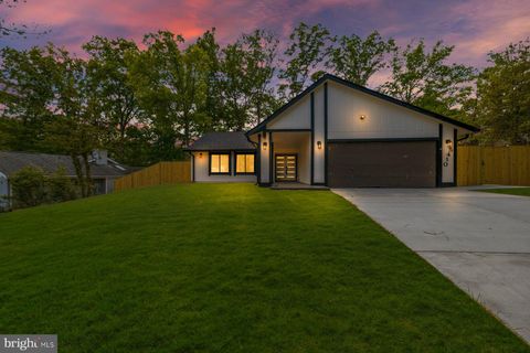 Photo of 5410 Aylor Road, FAIRFAX, VA 22032 (MLS # VAFX2309392)
