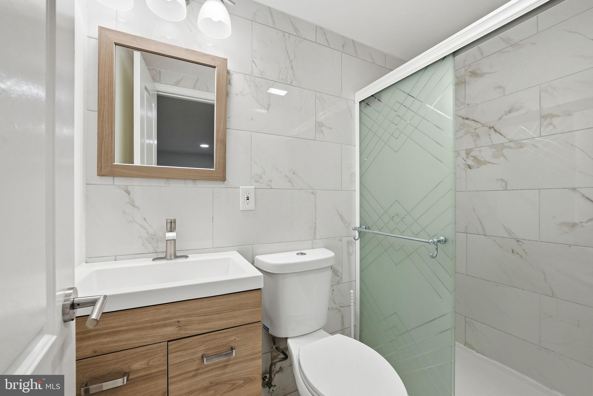 BURKE STATION SQUARE - Residential