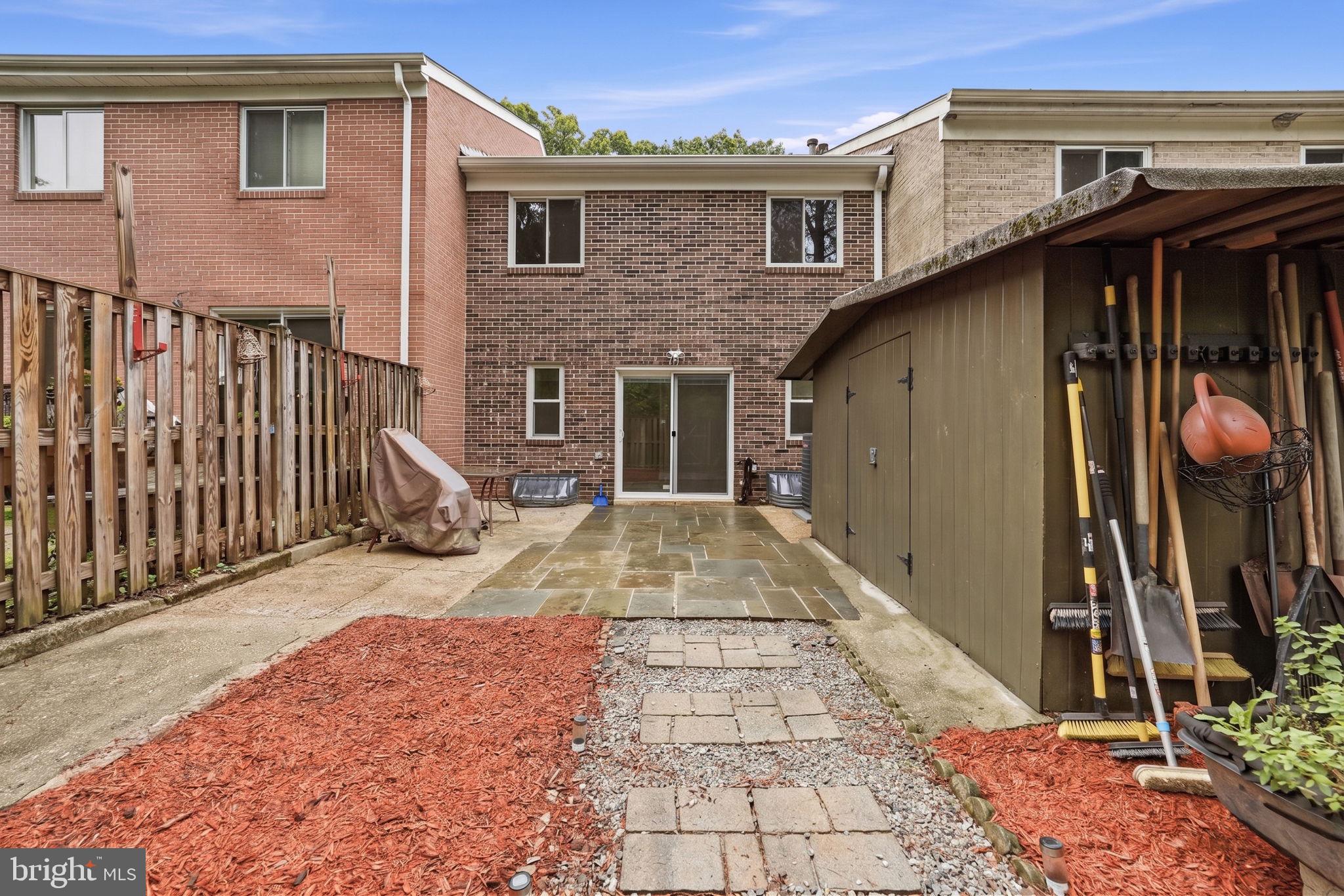 BURKE STATION SQUARE - Residential