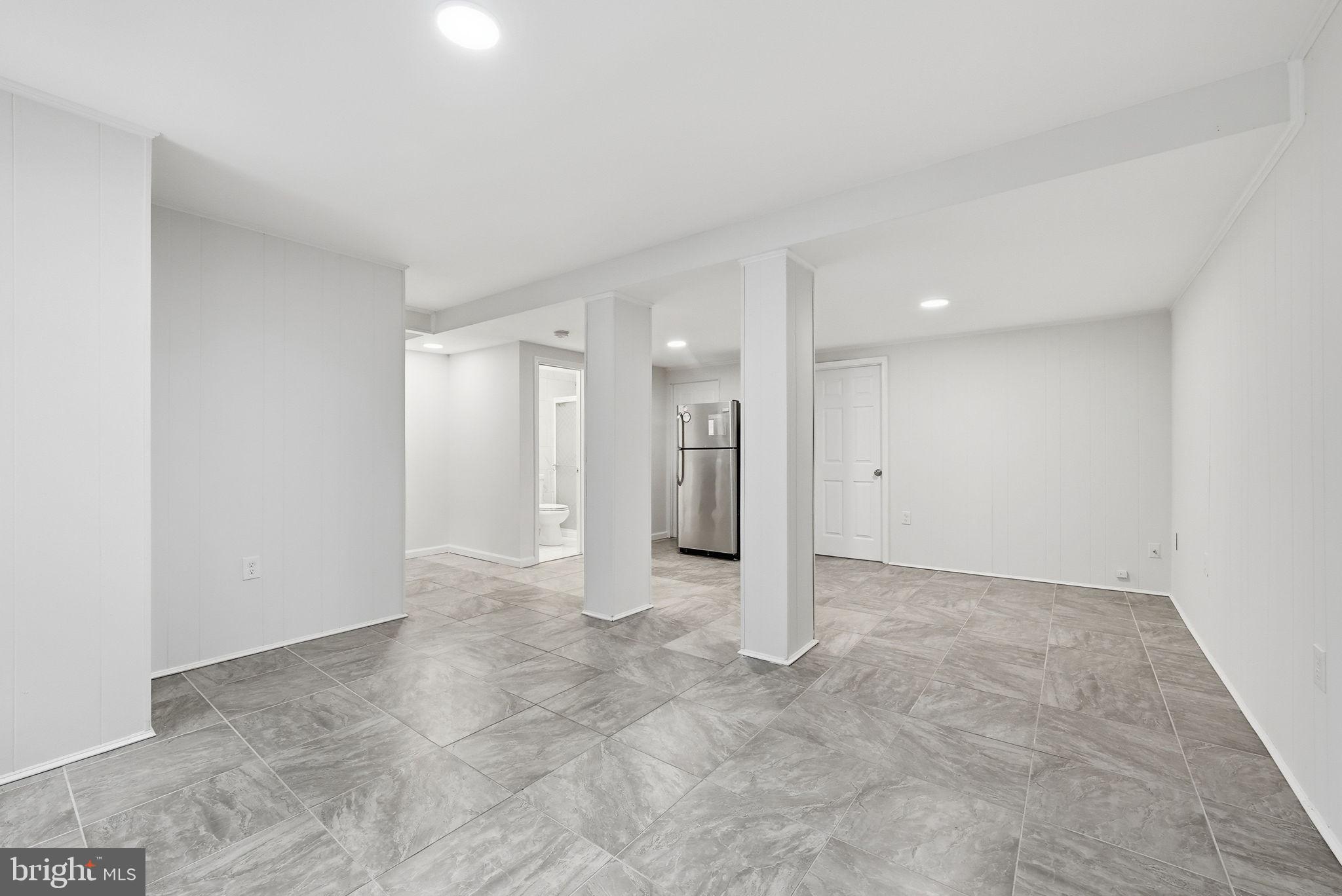 BURKE STATION SQUARE - Residential