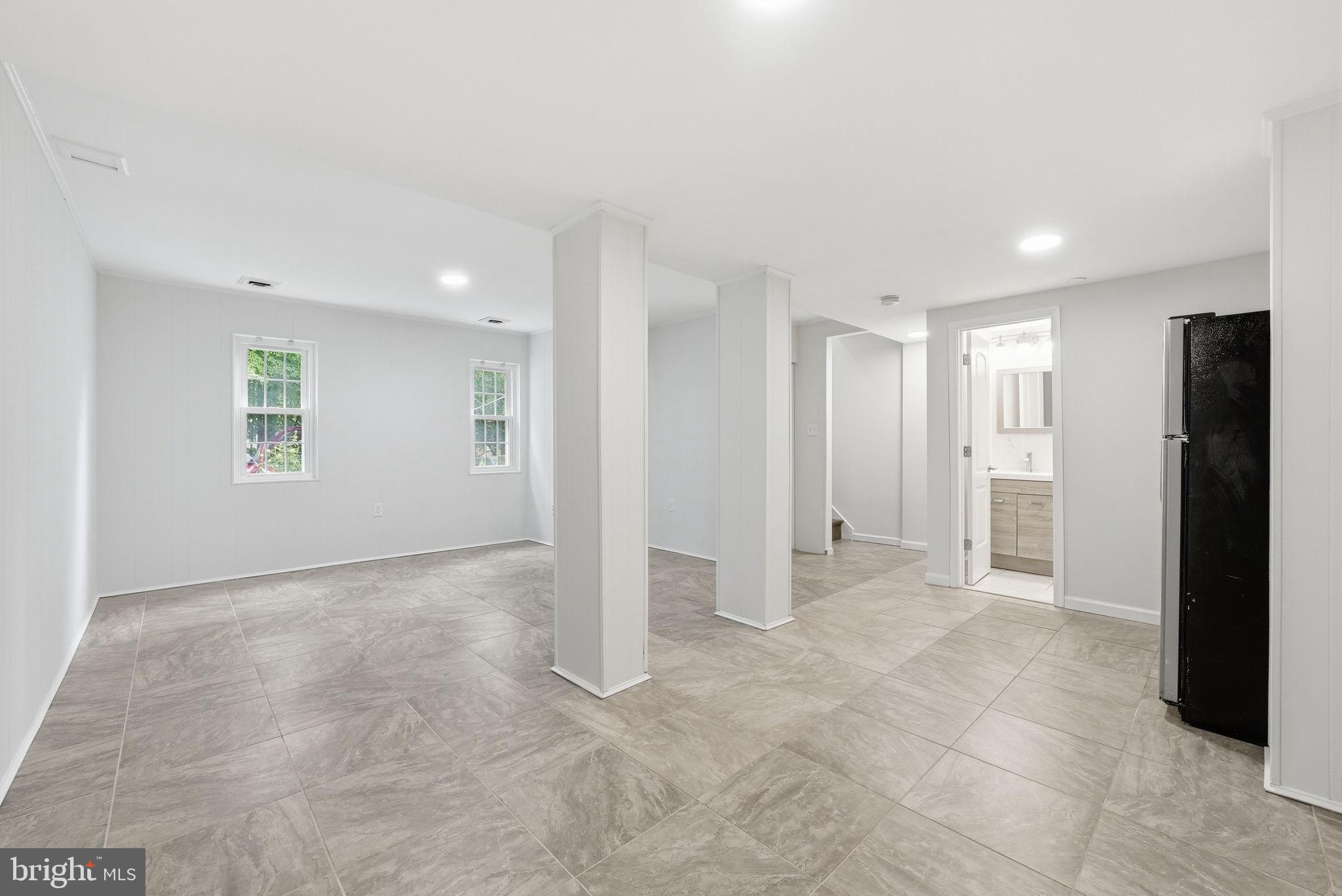 BURKE STATION SQUARE - Residential