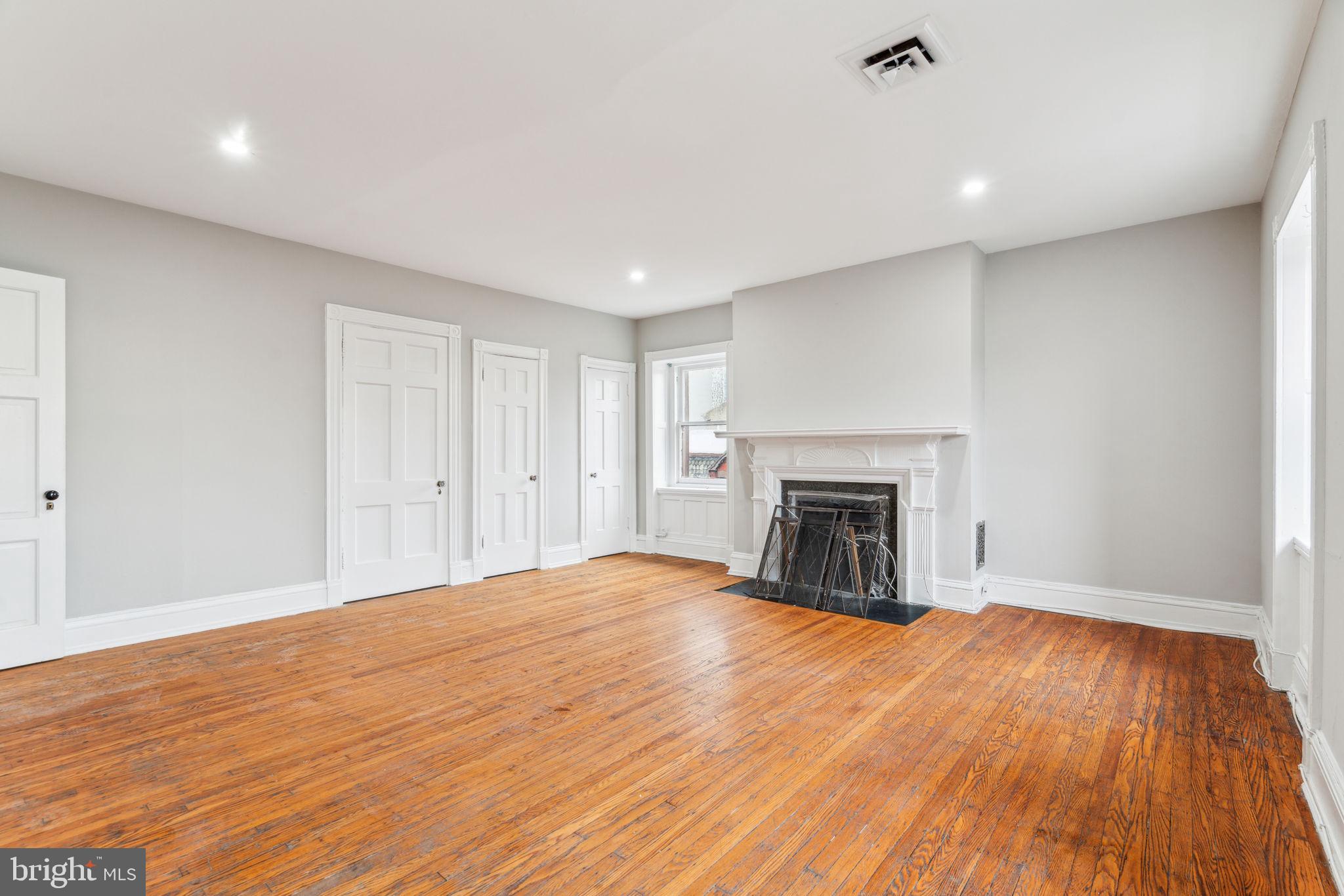 RITTENHOUSE SQUARE - Residential Lease