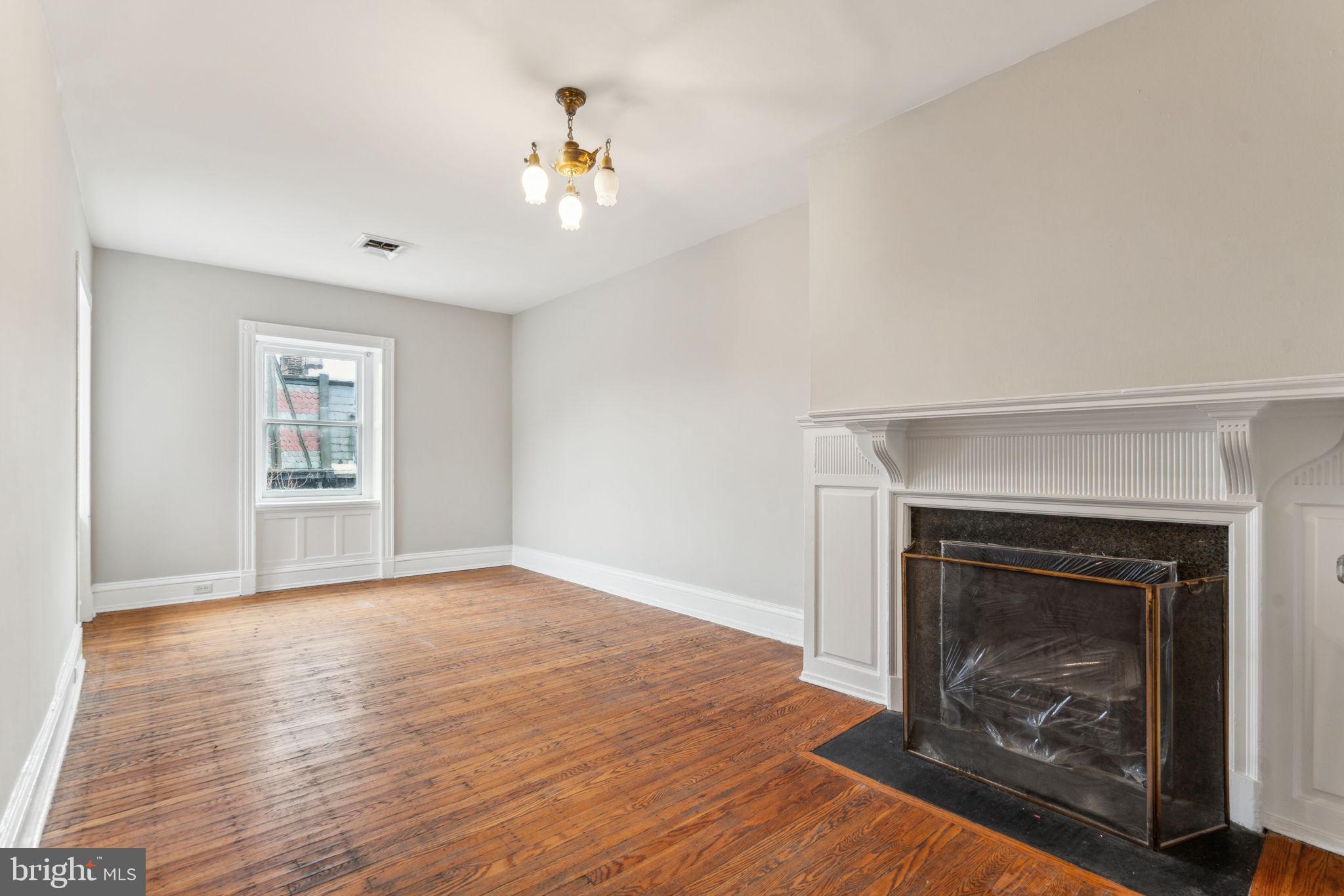RITTENHOUSE SQUARE - Residential Lease