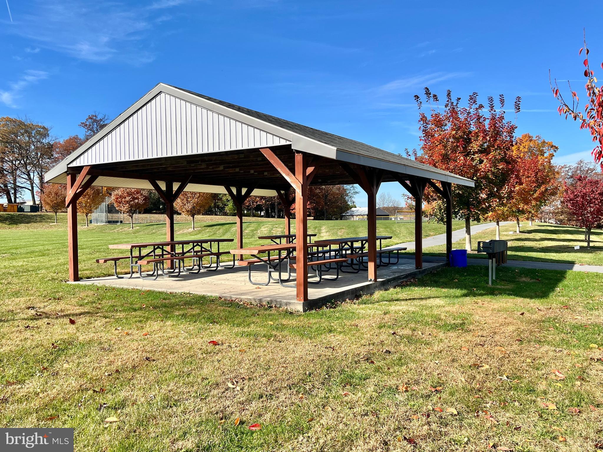 OAK SUMMIT - Residential