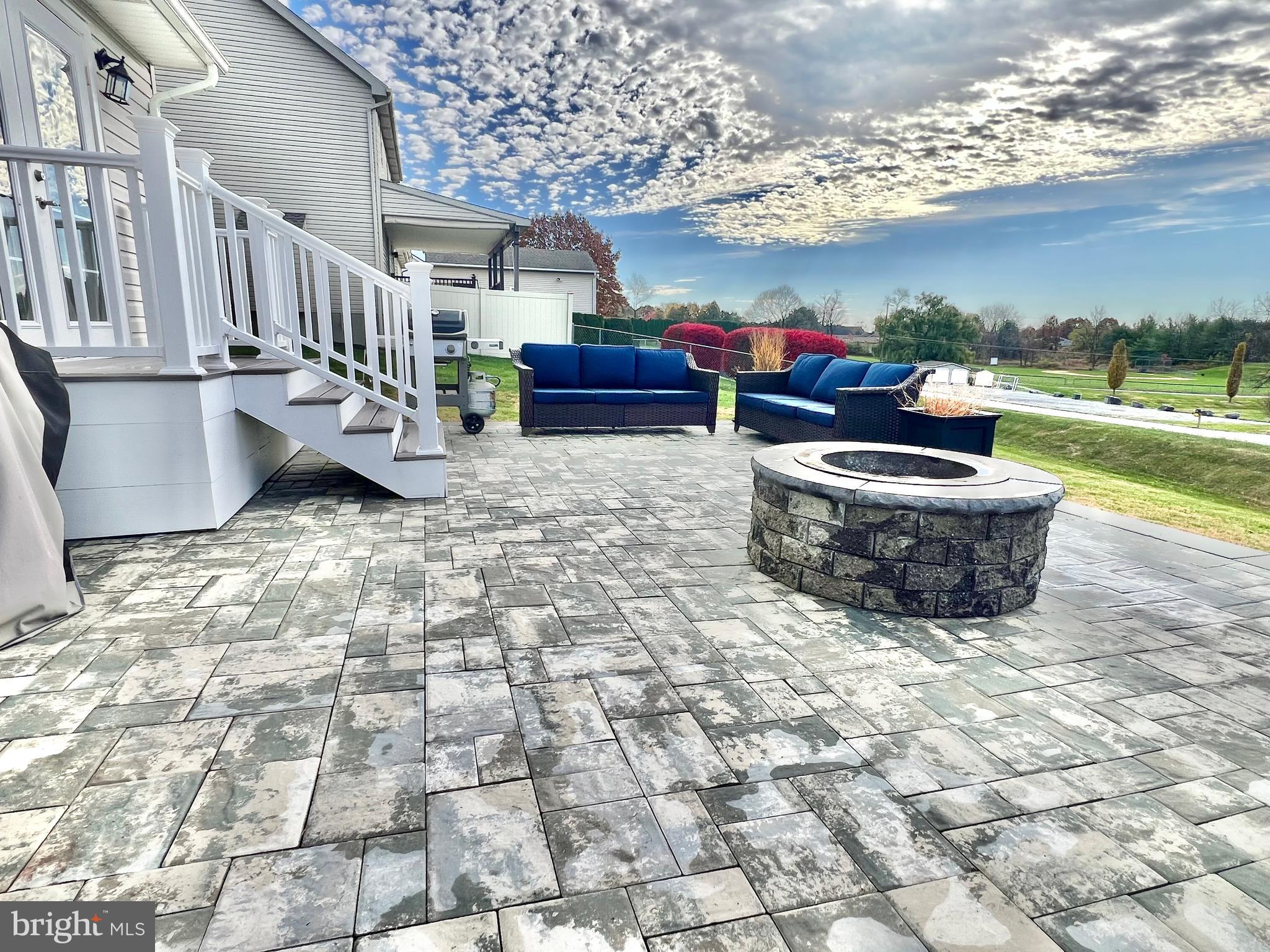 OAK SUMMIT - Residential