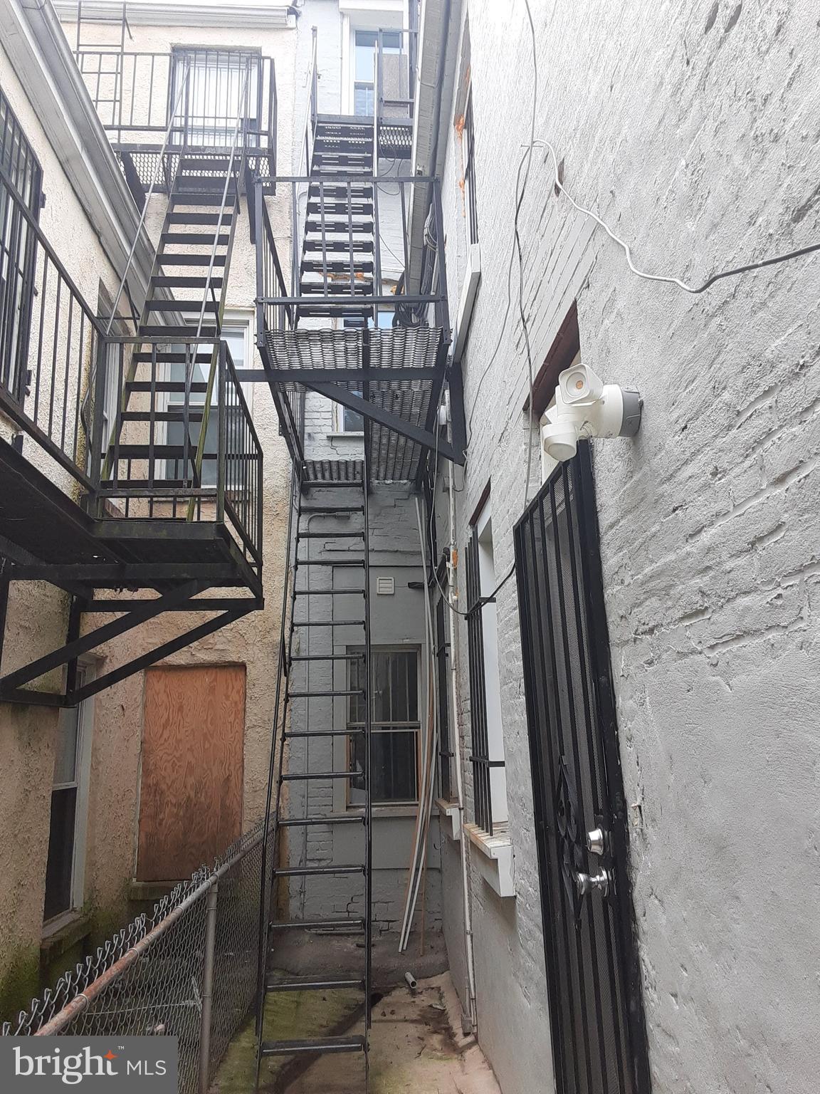 UNION SQUARE - Residential Lease