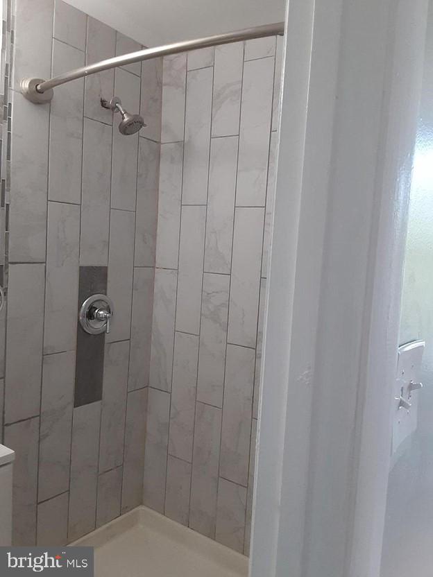 UNION SQUARE - Residential Lease