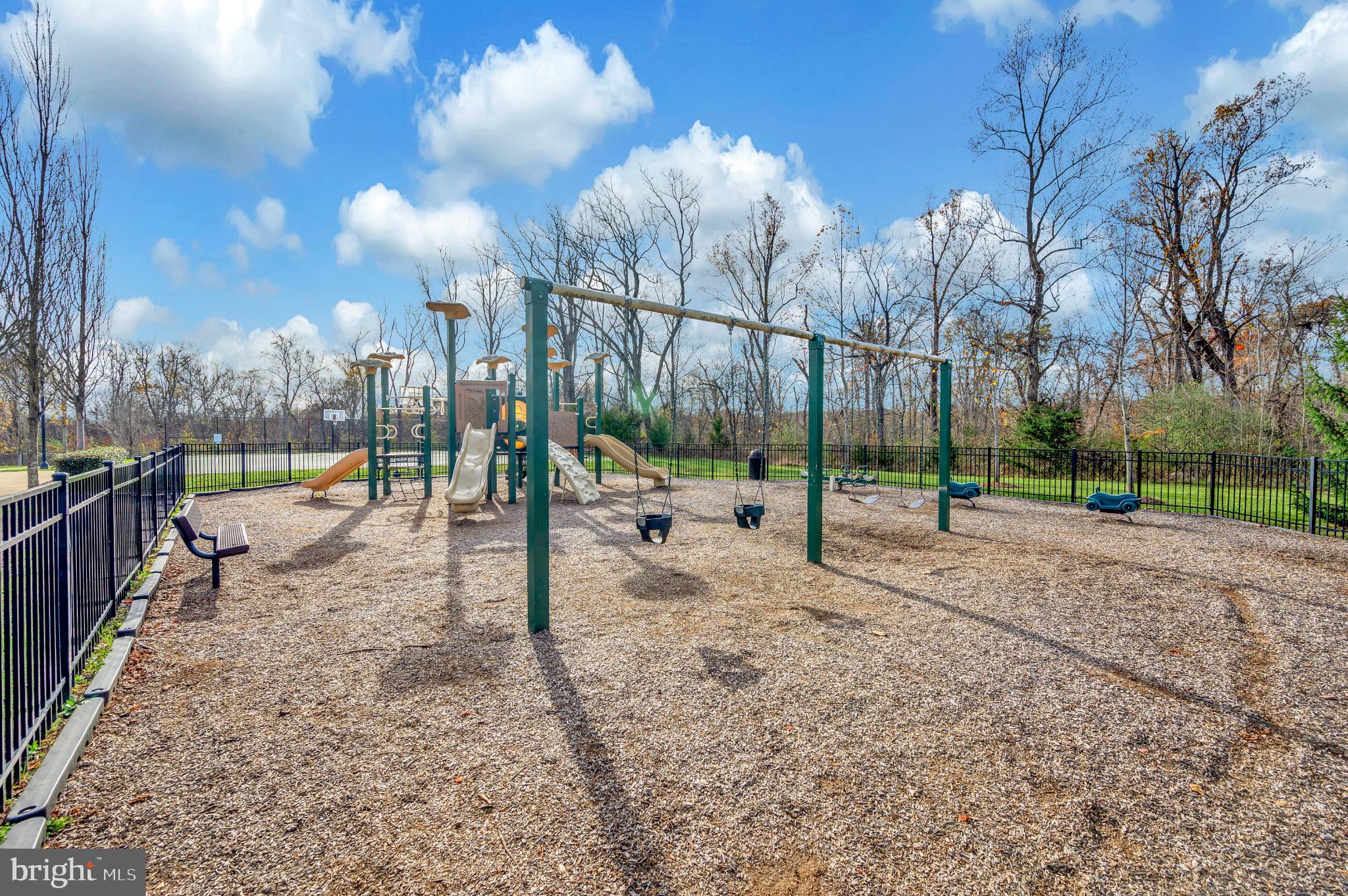 DOMINION VALLEY COUNTRY CLUB - Residential