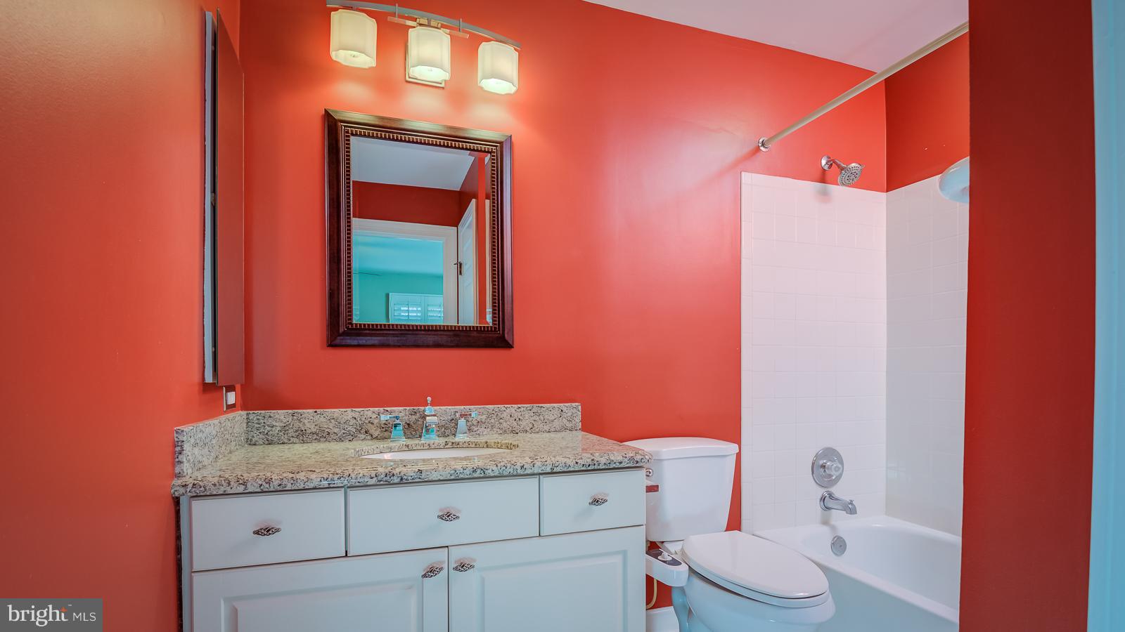 COURTHOUSE WOODS - Residential