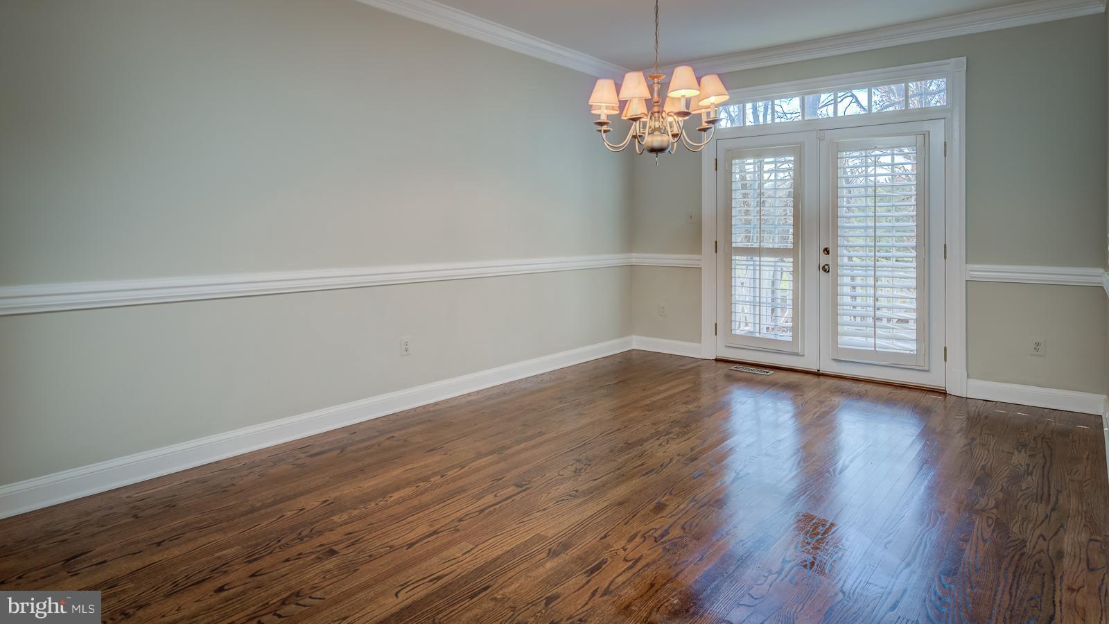 COURTHOUSE WOODS - Residential