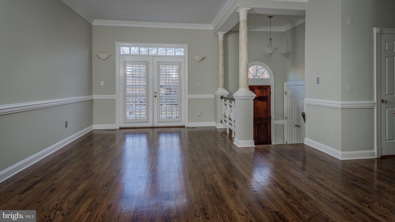 COURTHOUSE WOODS - Residential